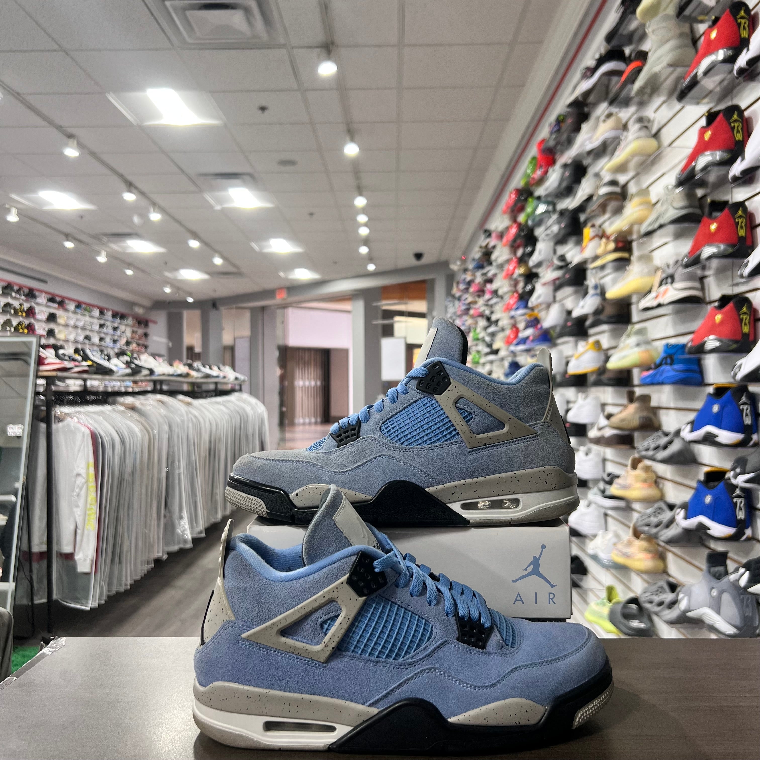 Jordan Retro 4 Mens Unc (Lightly Worn)