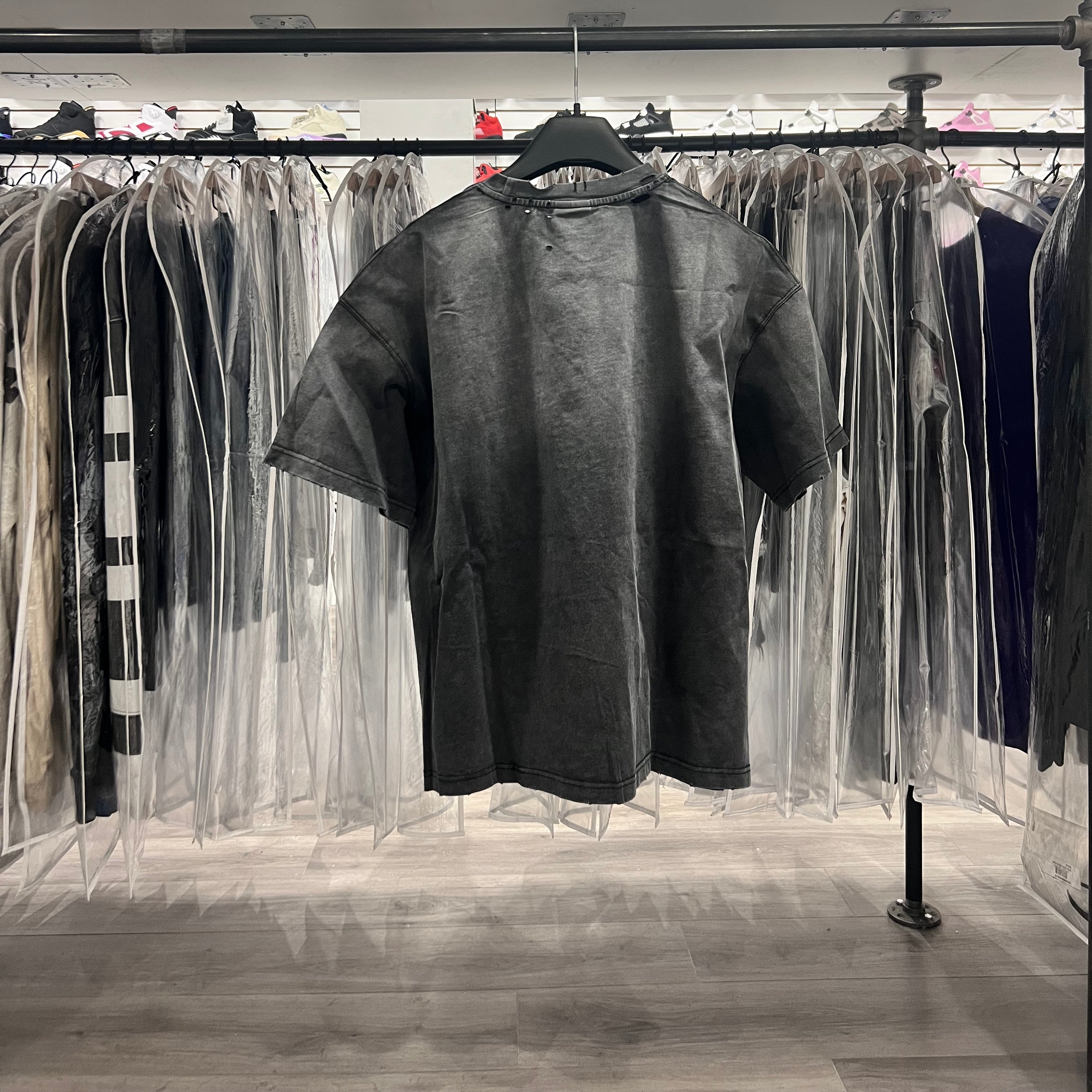 Vale Tee Blindfold Graphic