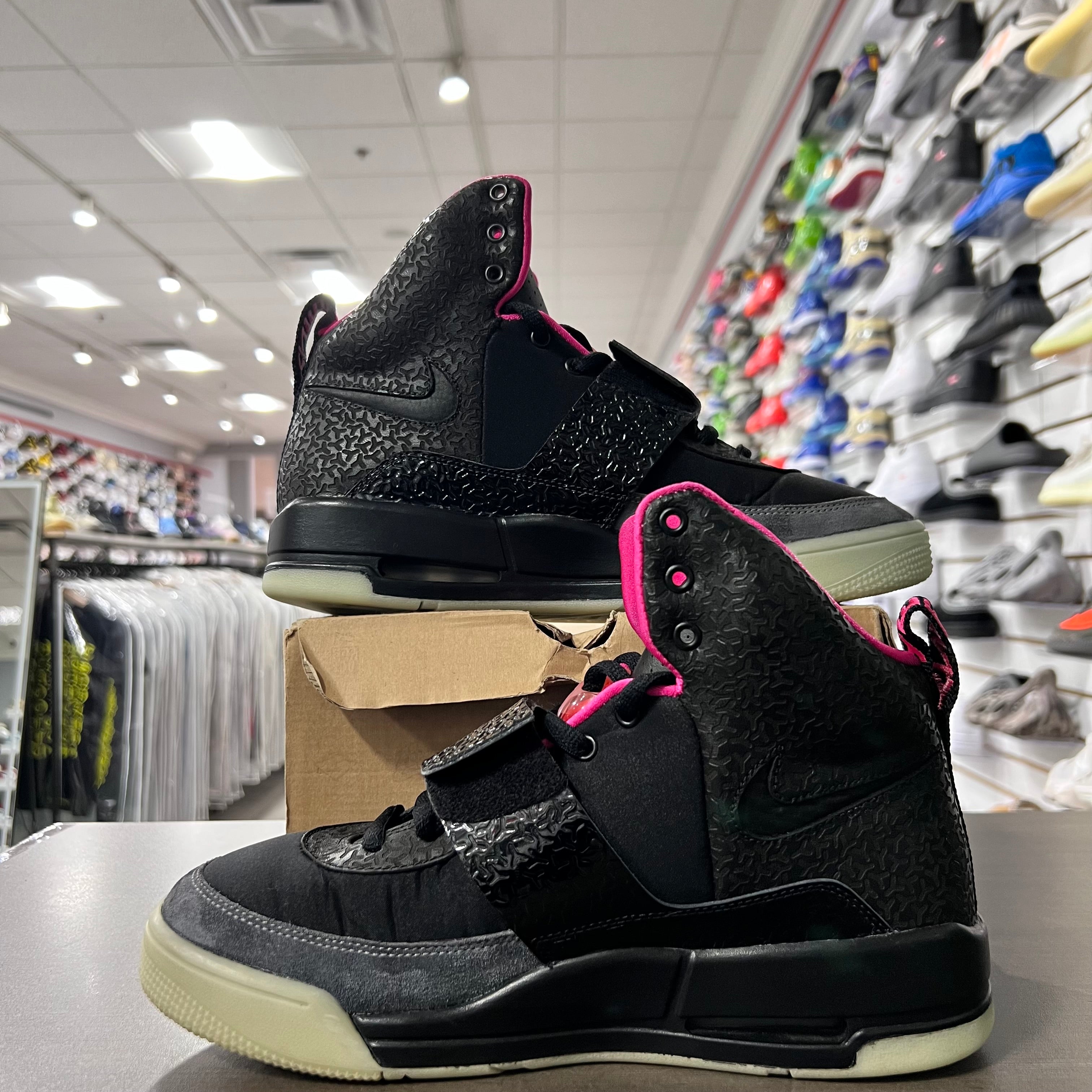 Nike Air Yeezy 1 Blink (Lightly Worn)