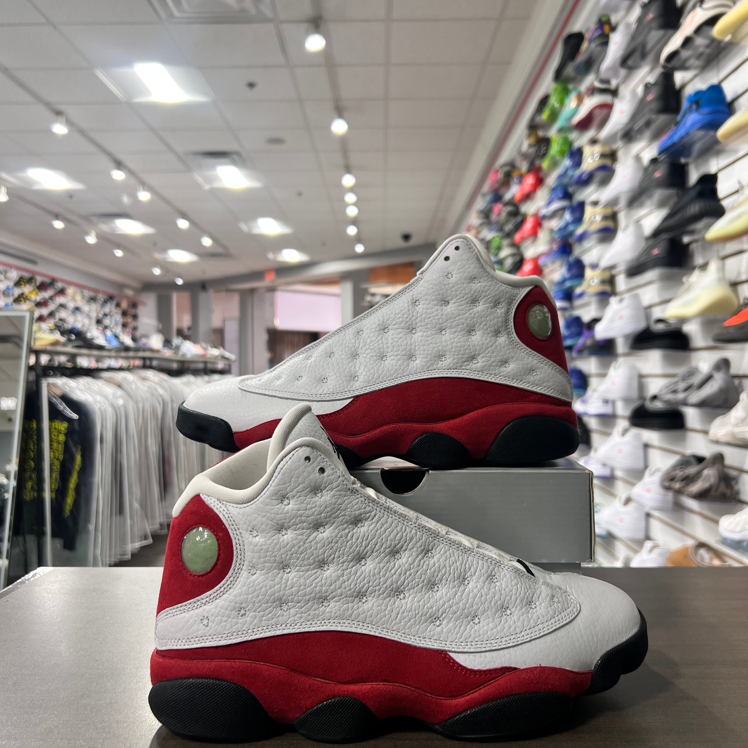 Jordan Retro 13 Mens Chicago (Lightly Worn)