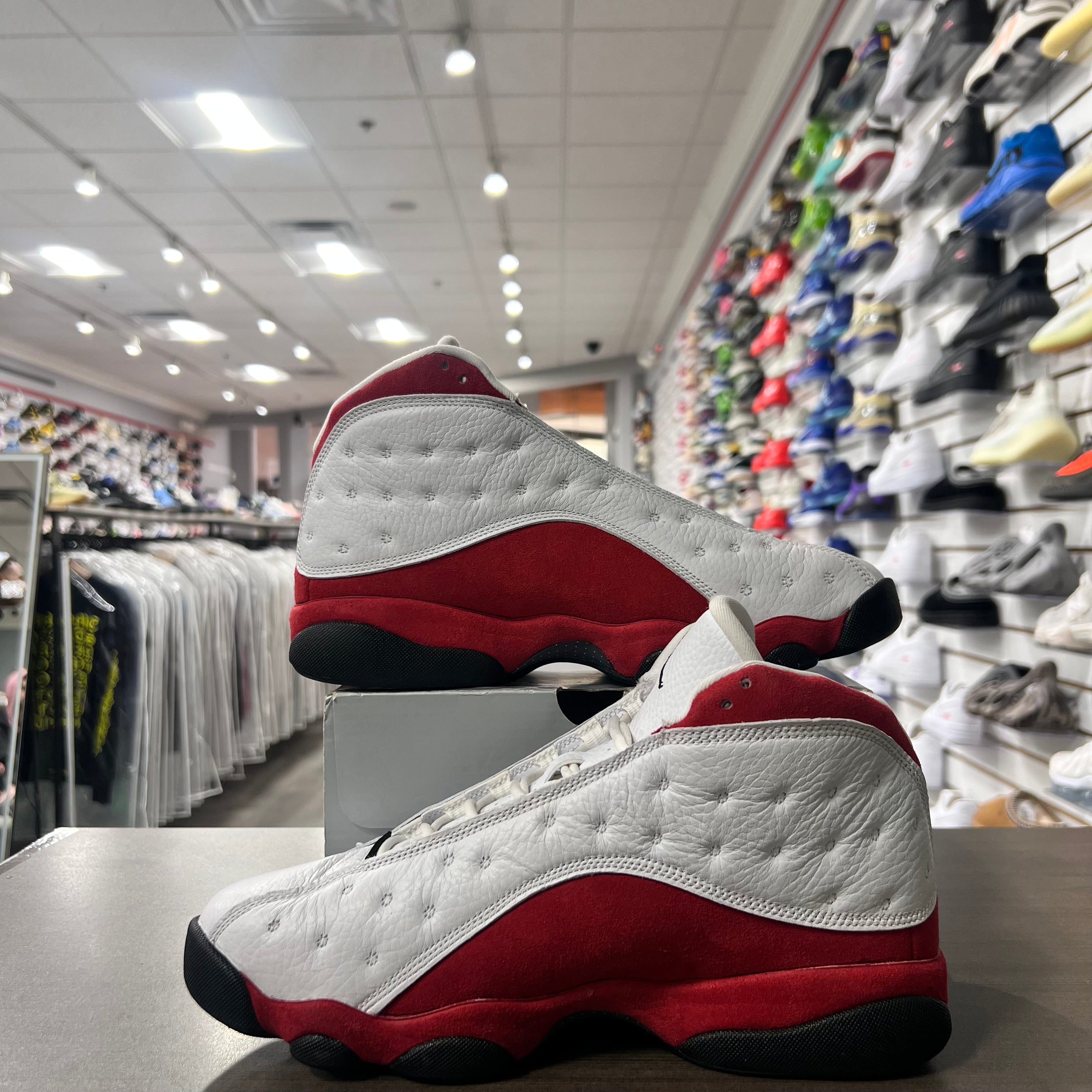 Jordan Retro 13 Mens Chicago (Lightly Worn)