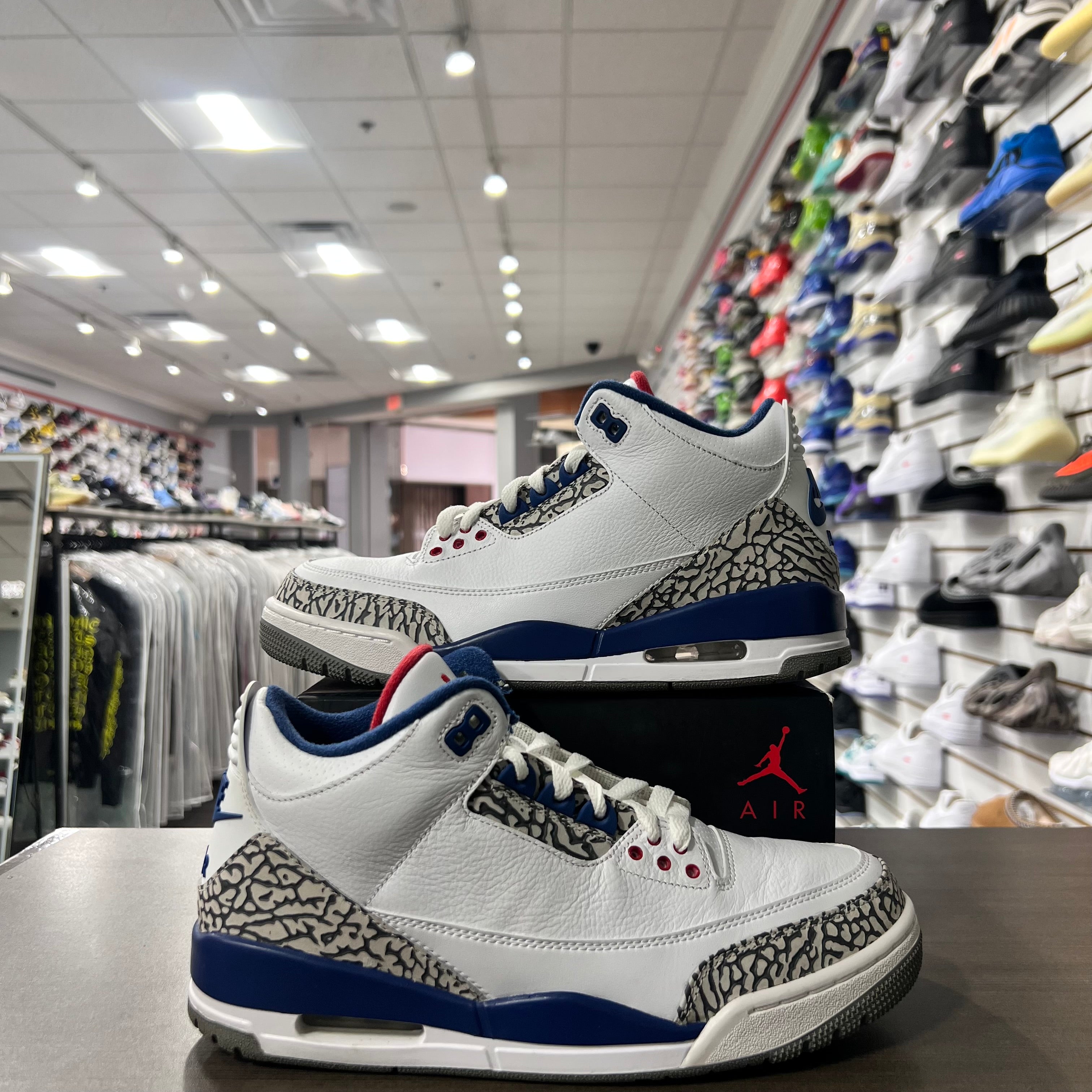 Jordan Retro 3 Mens True Blue (Lightly Worn)