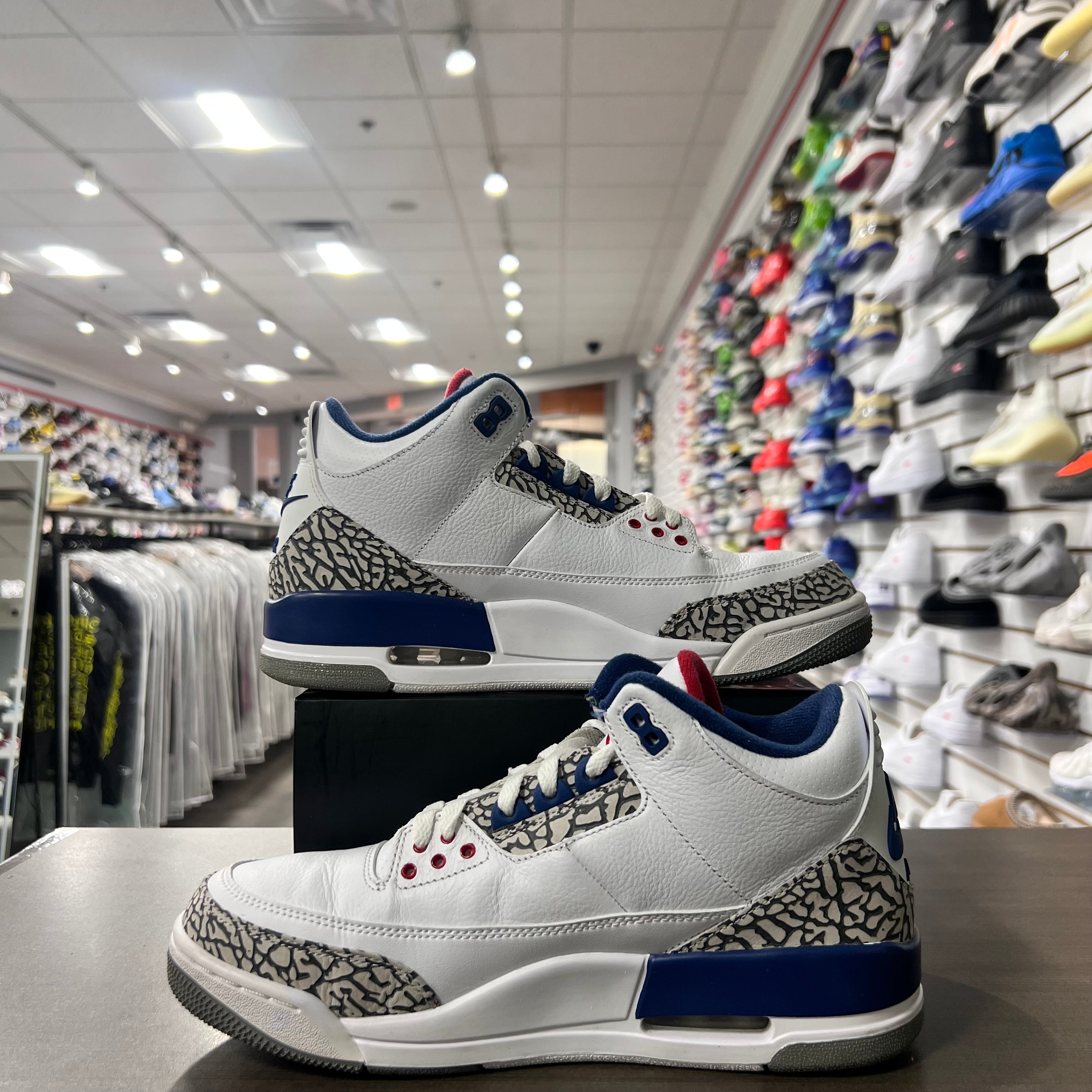 Jordan Retro 3 Mens True Blue (Lightly Worn)