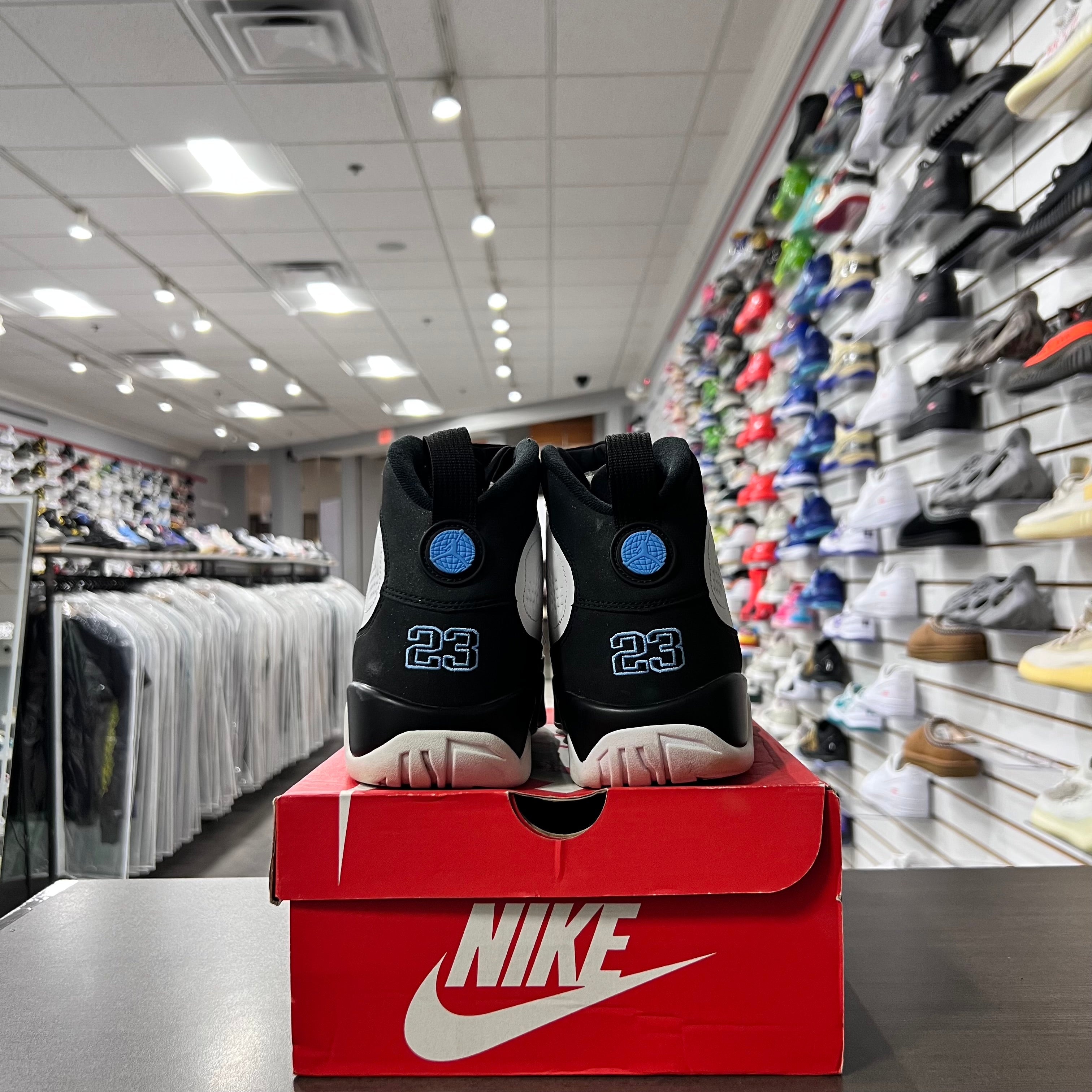 Jordan Retro 9 Mens University Blue (Lightly Worn+Replacement Box)