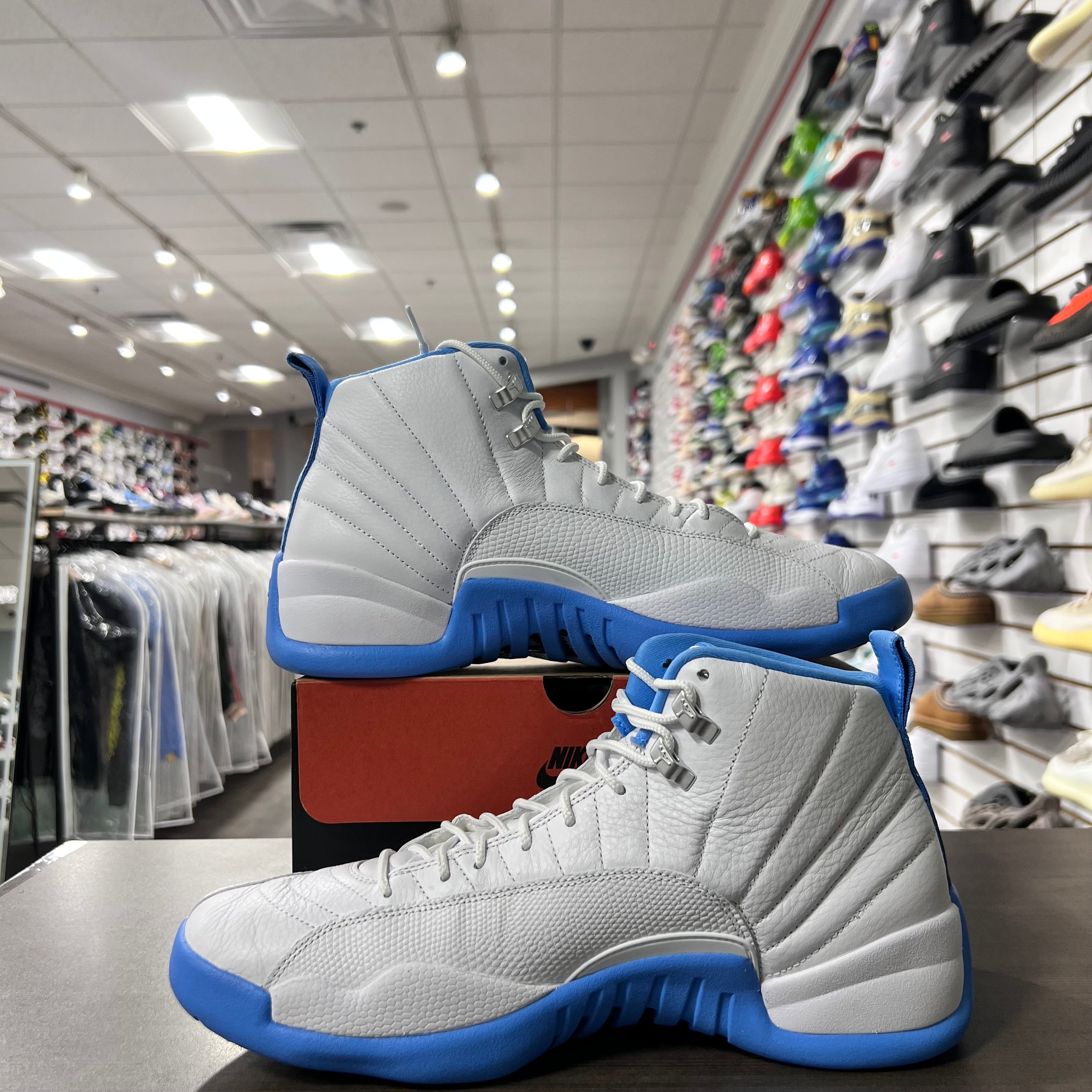 Jordan Retro 12 Mens Melo (Lightly Worn)