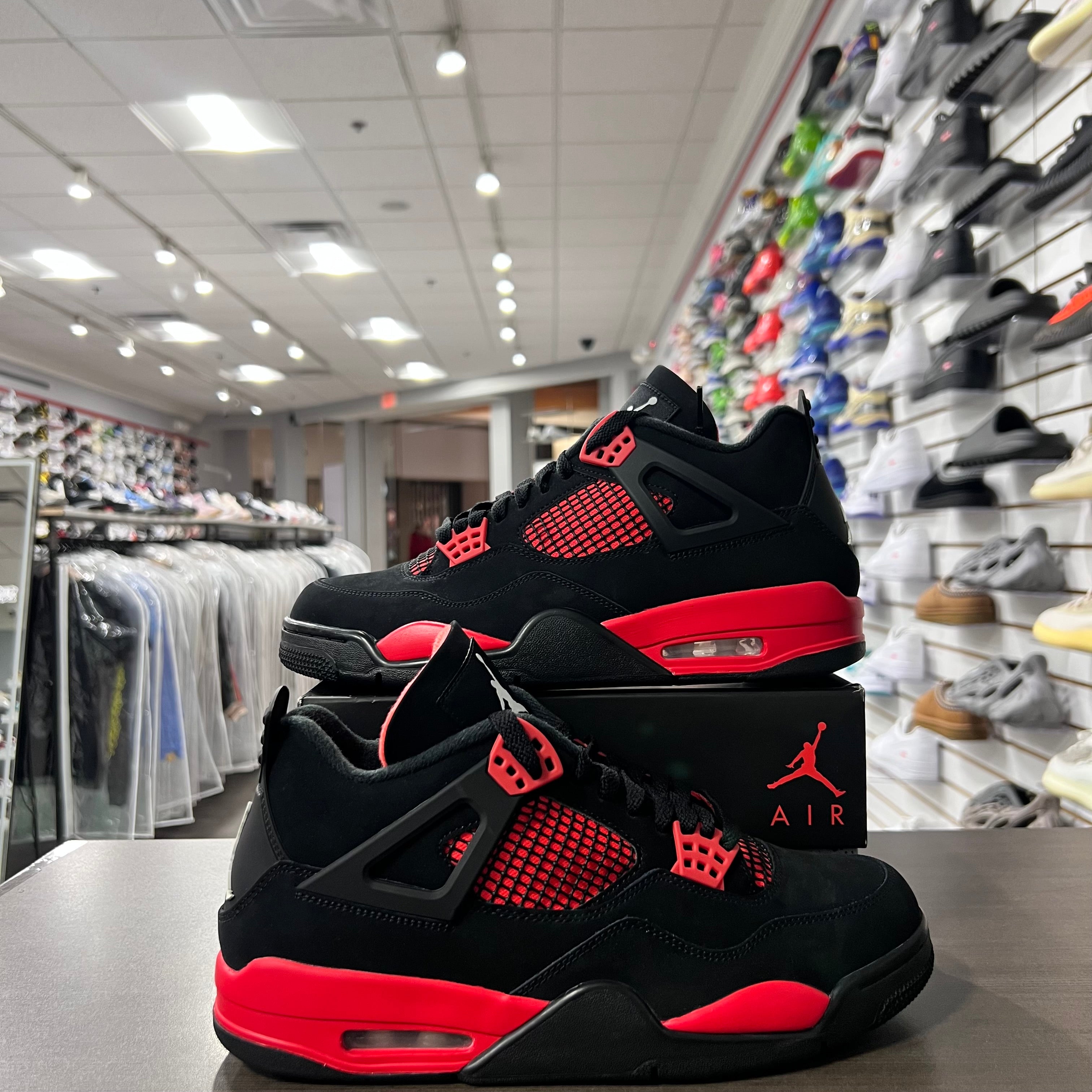 Jordan Retro 4 Mens Red Thunder (Lightly Worn)