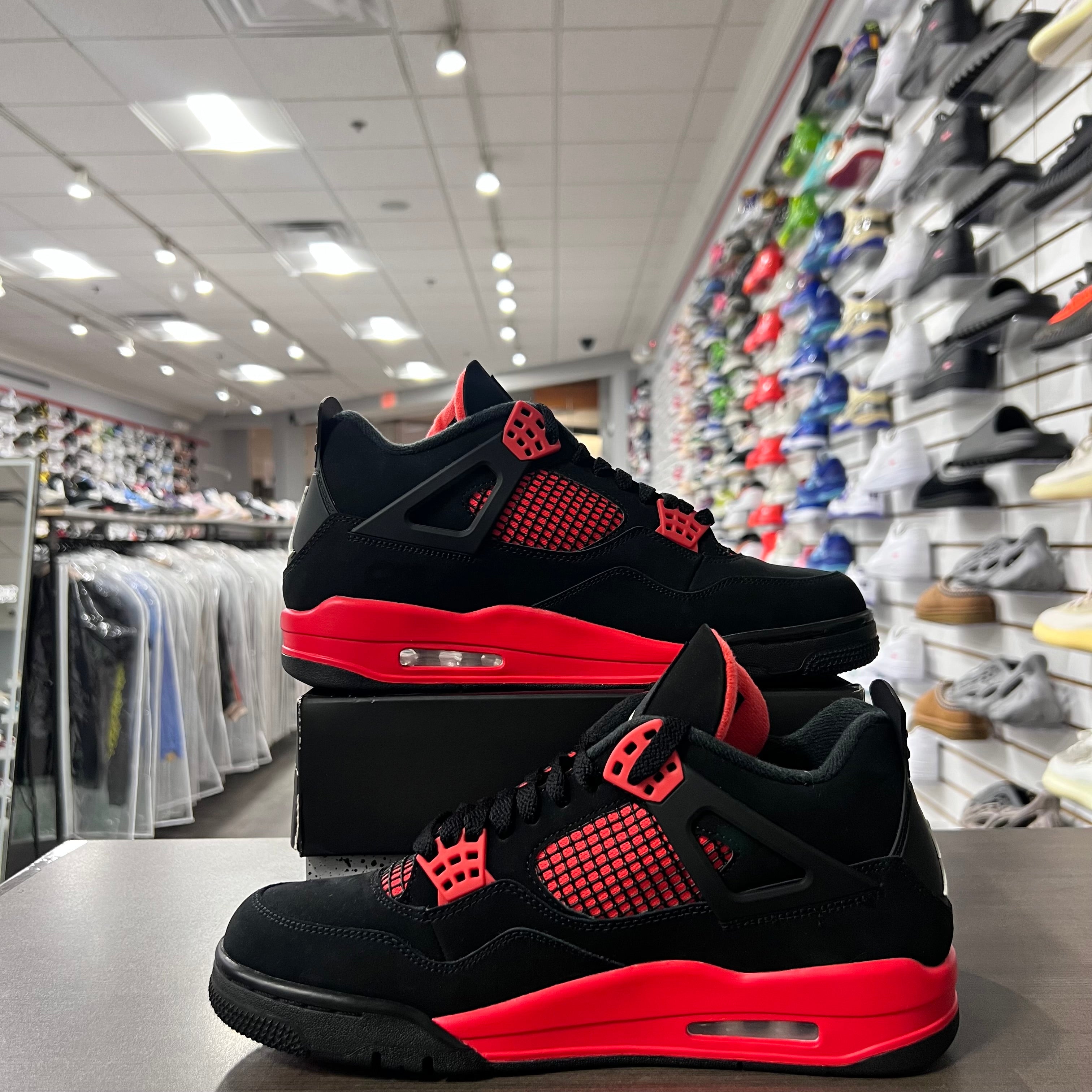 Jordan Retro 4 Mens Red Thunder (Lightly Worn)