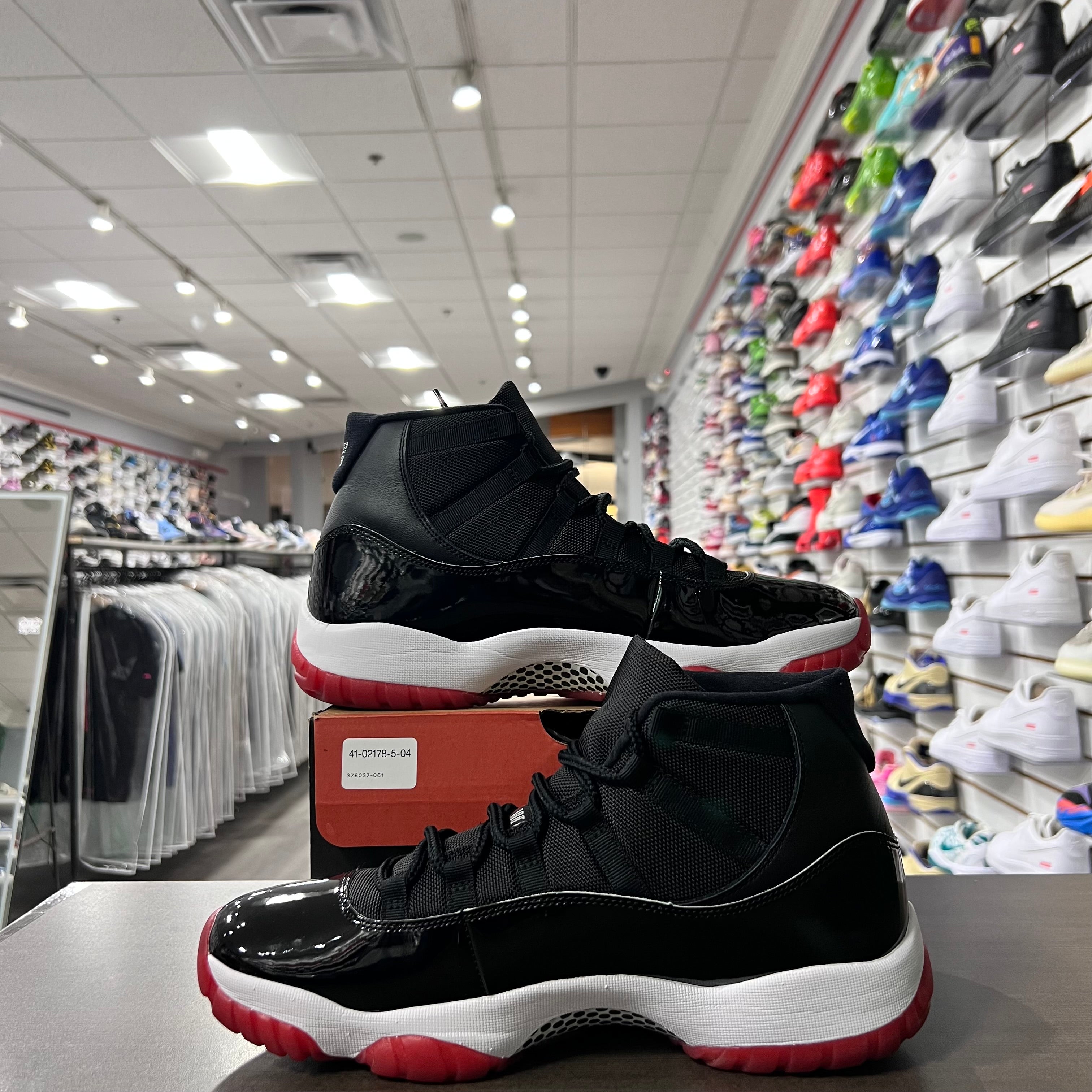 Jordan Retro 11 Mens Bred (2019)(Lightly Worn)