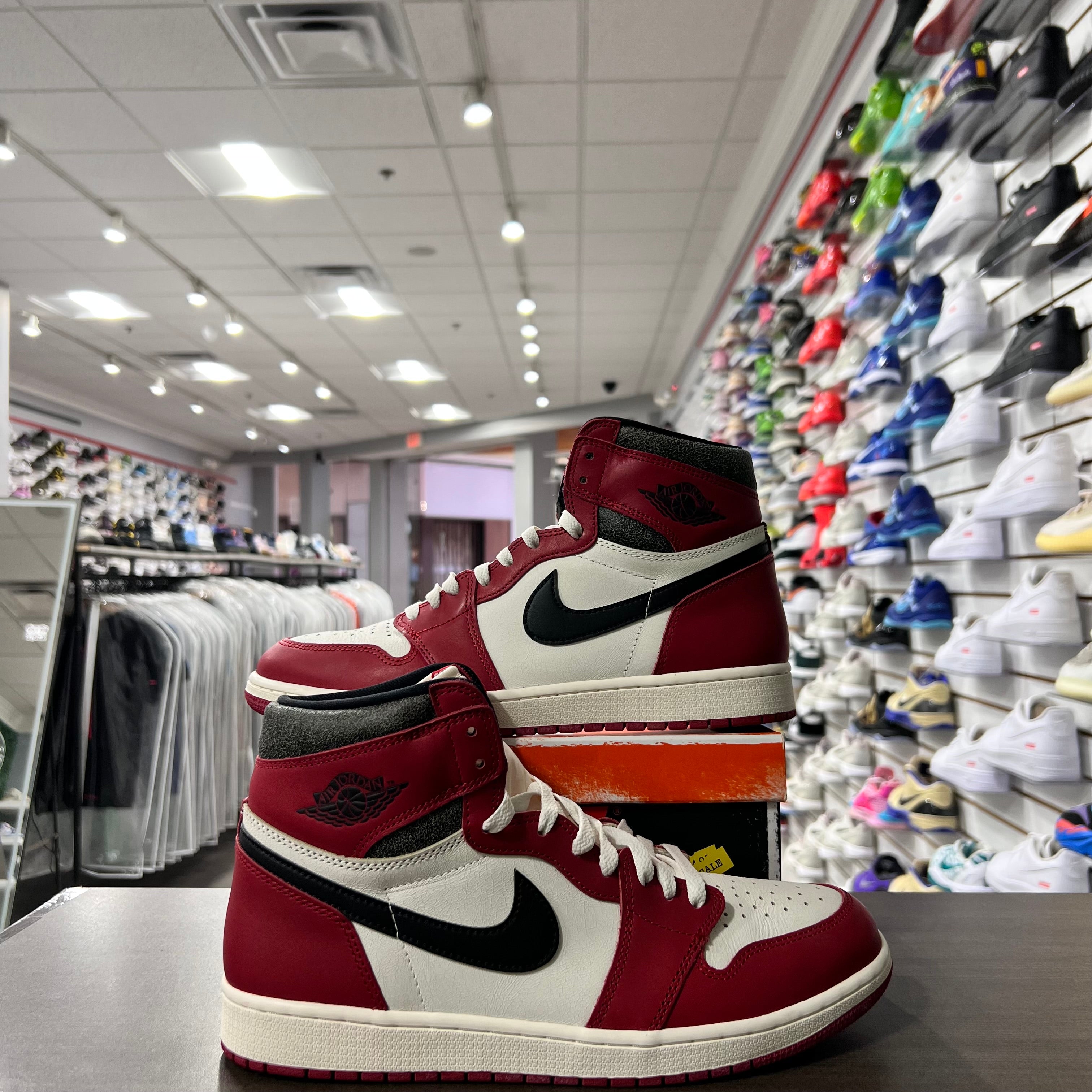 Jordan Retro 1 High Og Mens Lost And Found (Lightly Worn)