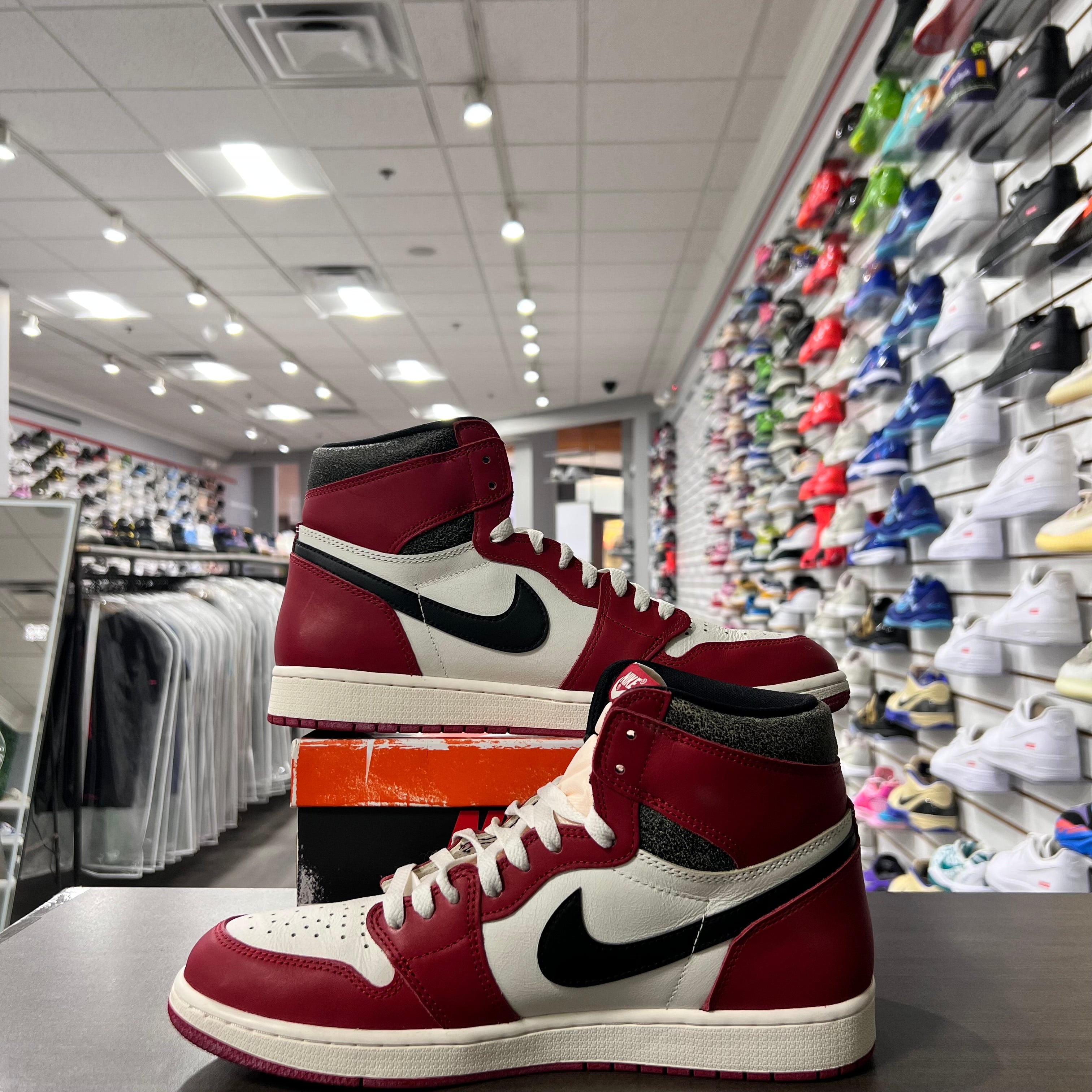 Jordan Retro 1 High Og Mens Lost And Found (Lightly Worn)