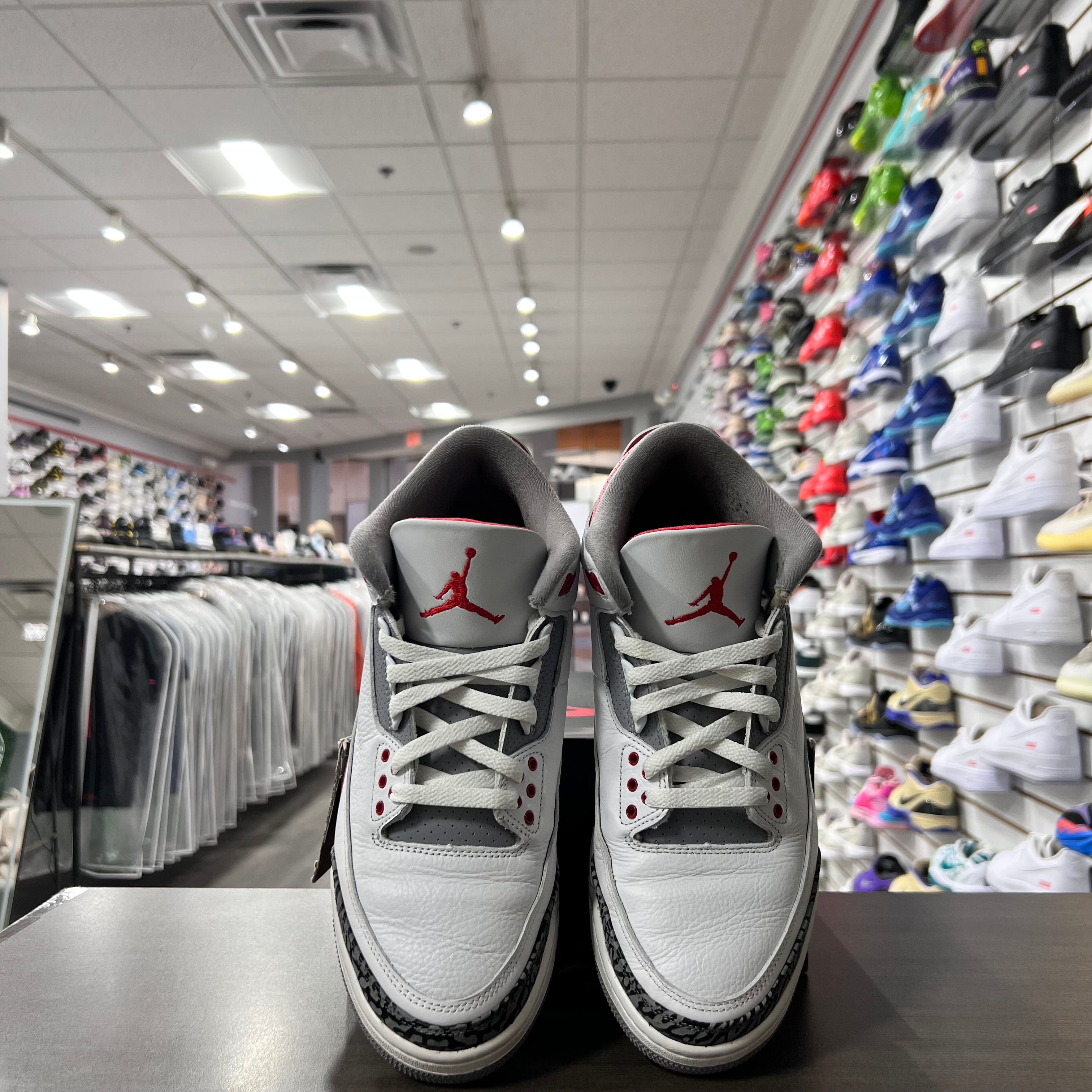 Jordan Retro 3 Mens Fire Red (Lightly Worn)