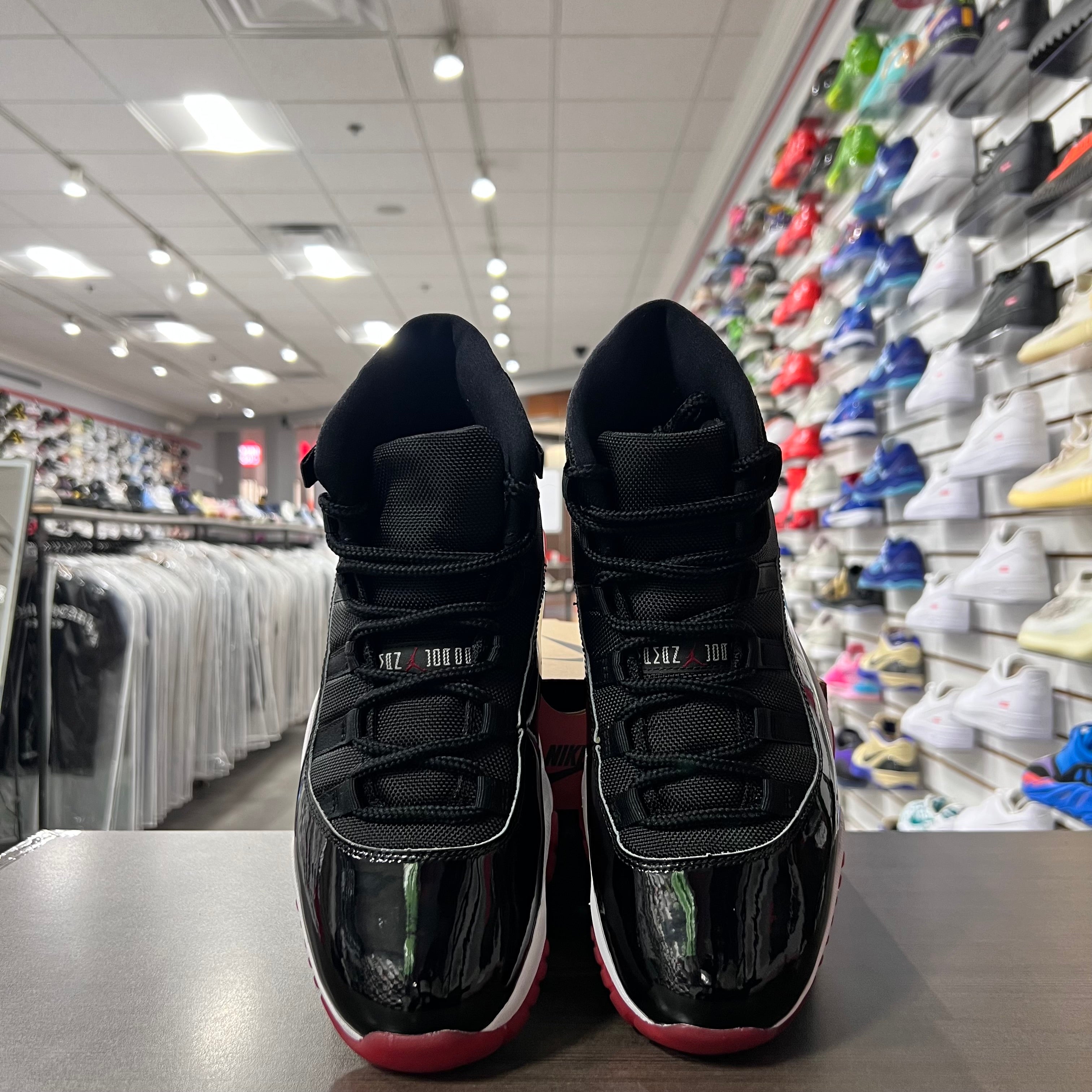 Jordan Retro 11 Mens Bred (2019)(Lightly Worn)