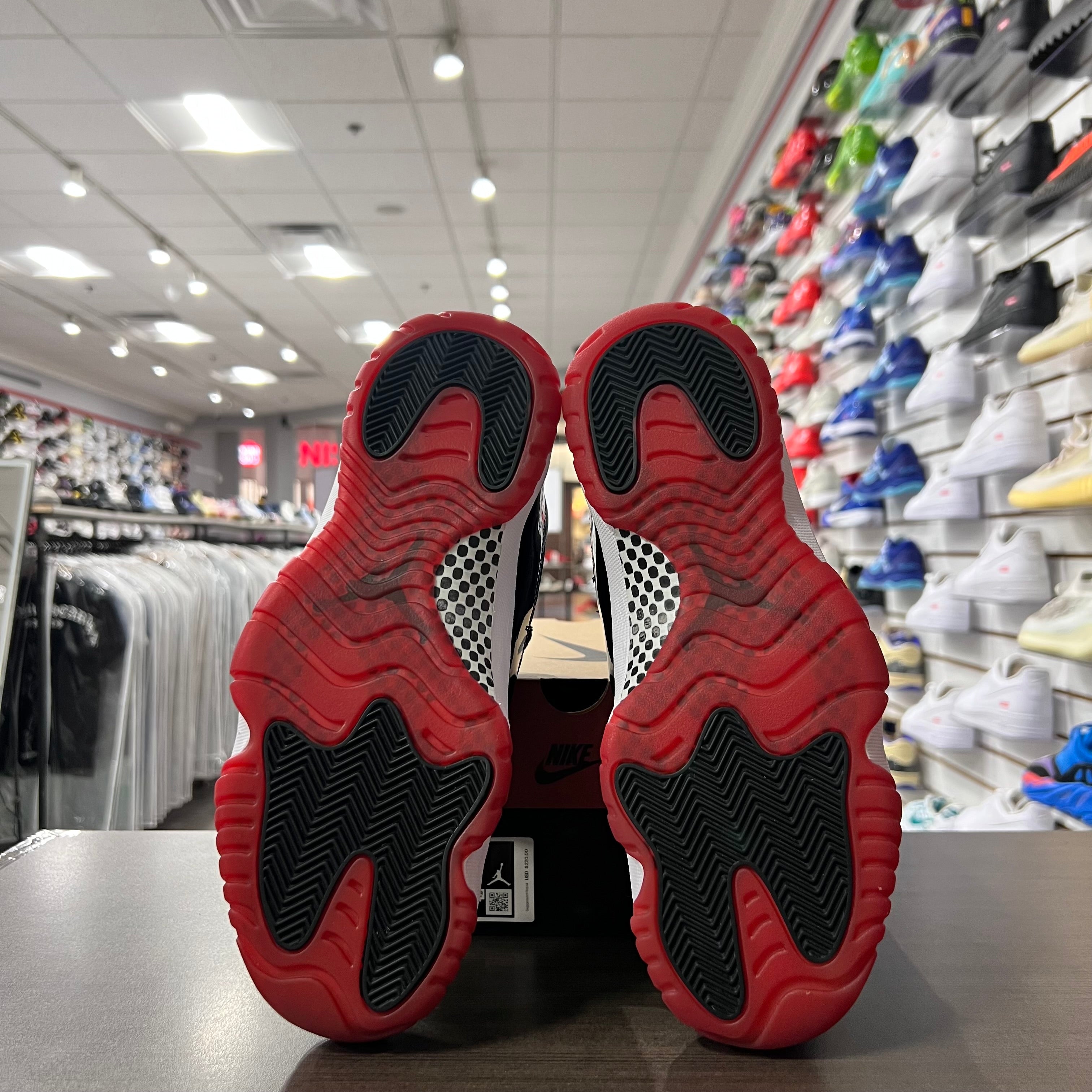 Jordan Retro 11 Mens Bred (2019)(Lightly Worn)