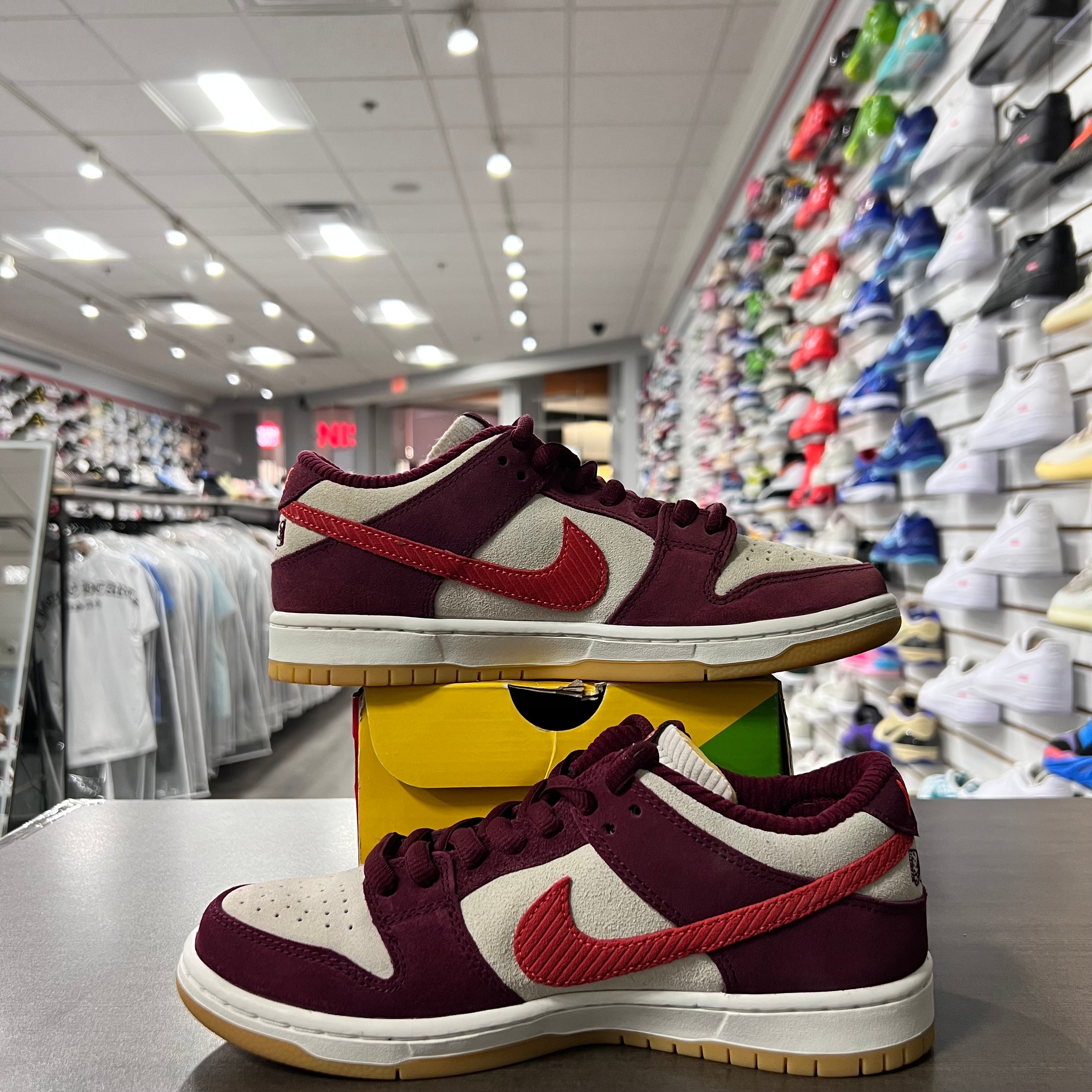 Nike Sb Dunk Low Skate Like A Girl (Lightly Worn)