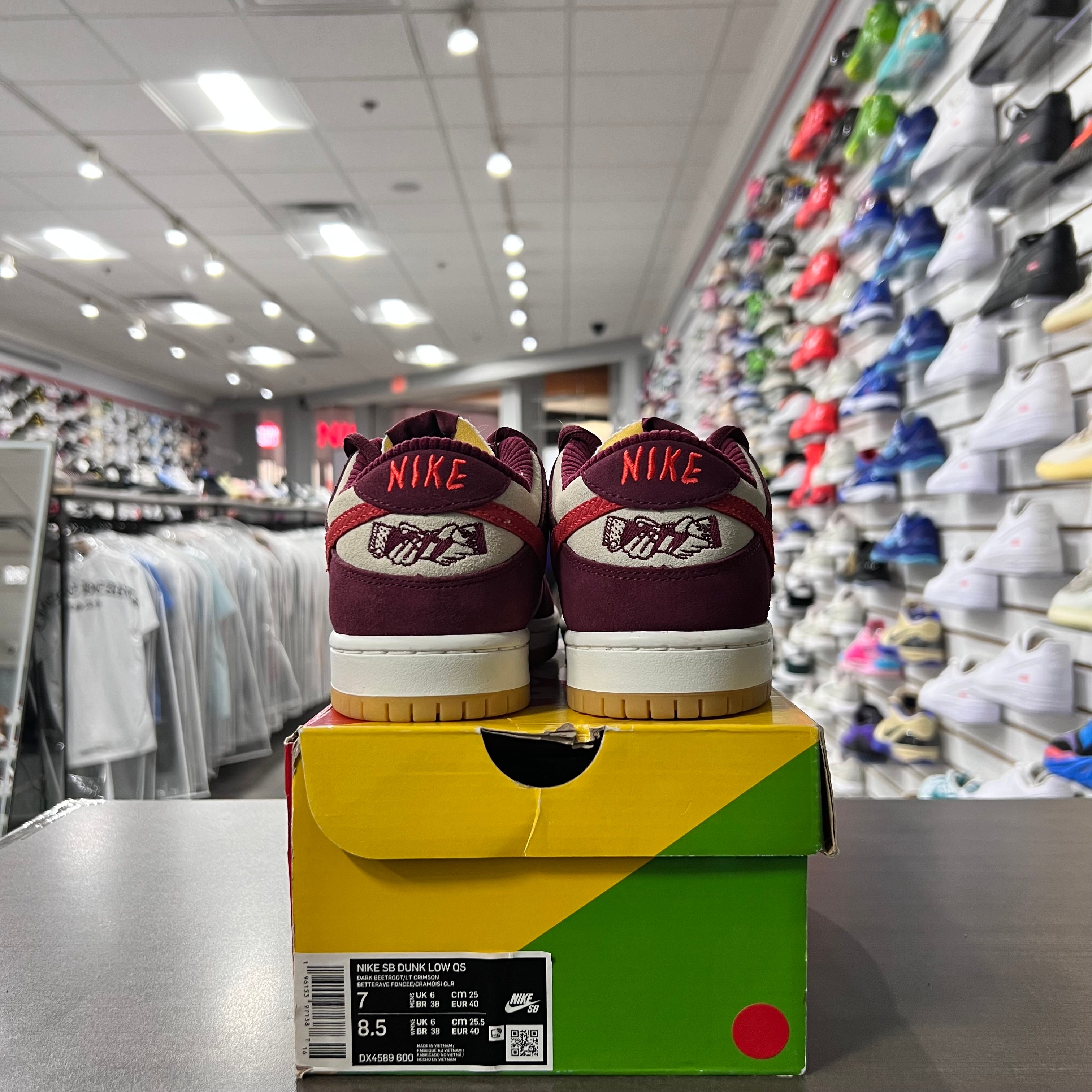 Nike Sb Dunk Low Skate Like A Girl (Lightly Worn)