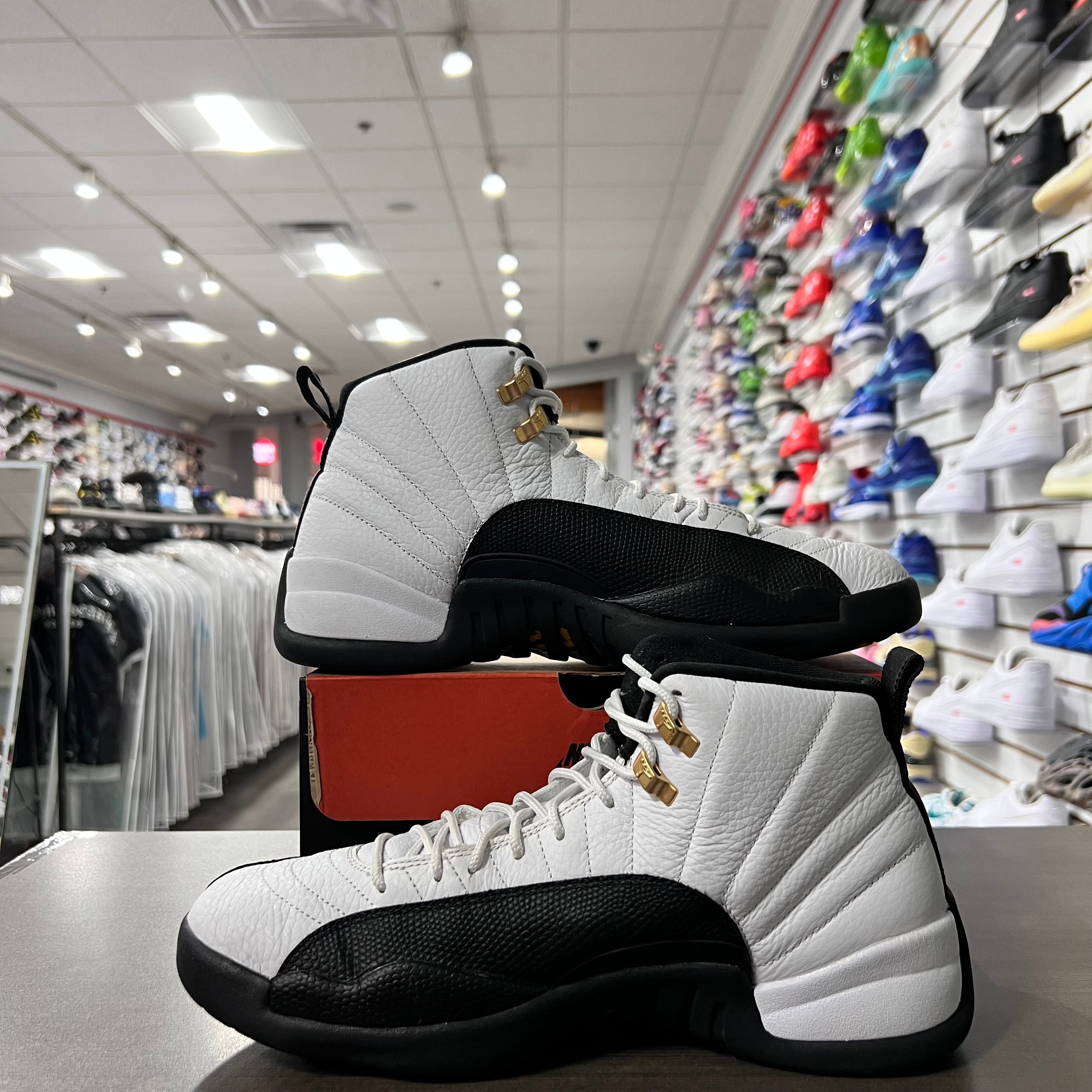 Jordan Retro 12 Mens Taxi (2025)(Lightly Worn)