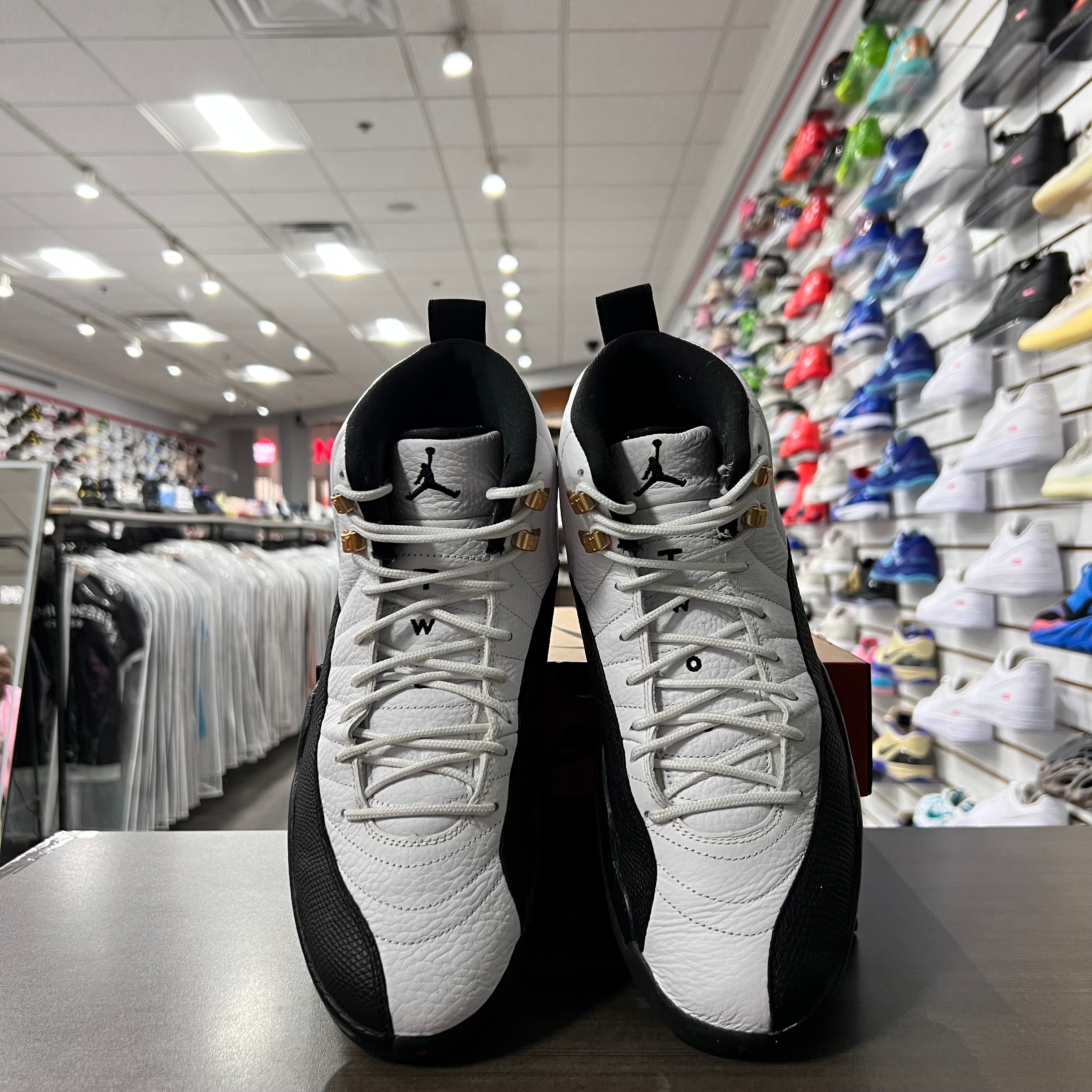 Jordan Retro 12 Mens Taxi (2025)(Lightly Worn)