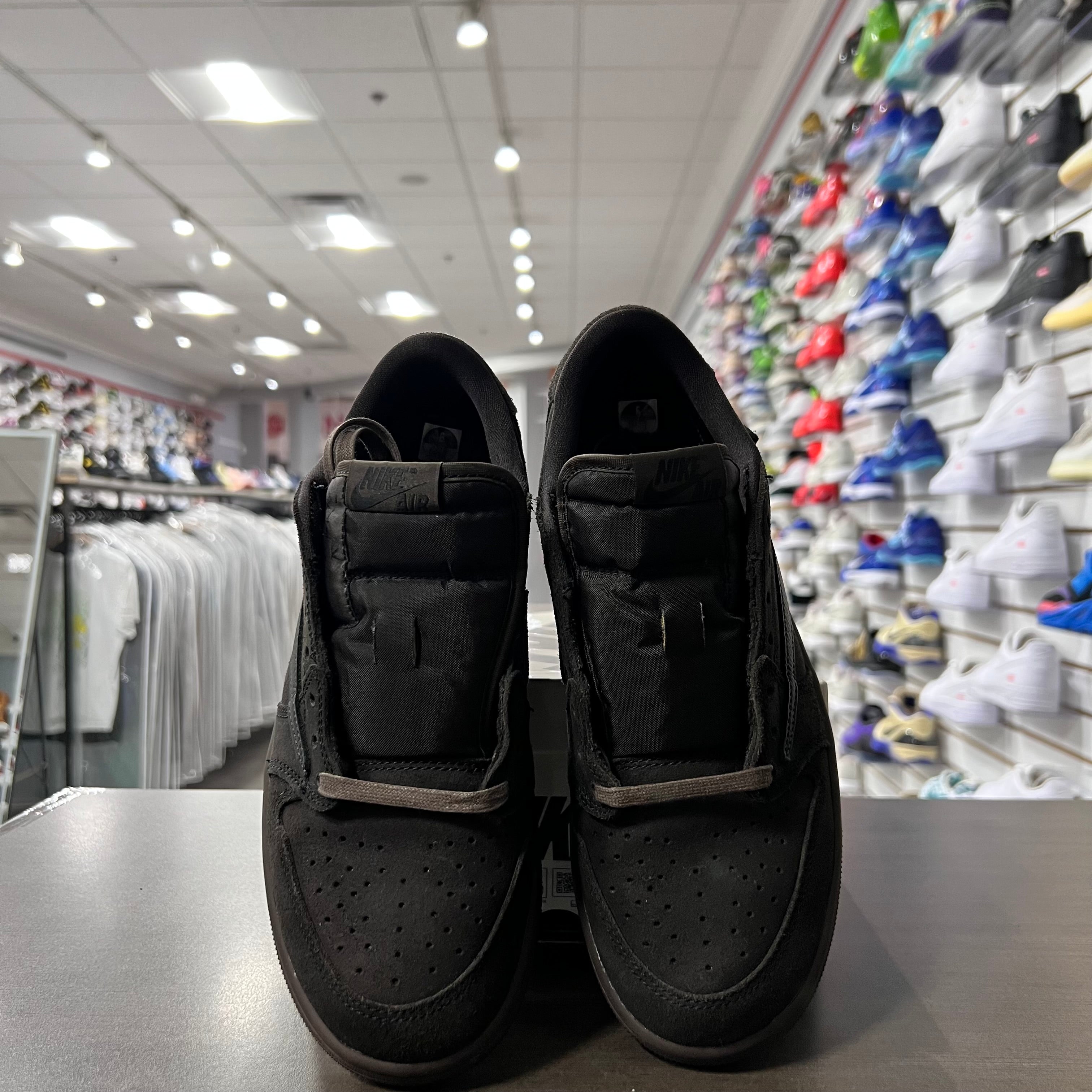 Jordan Retro 1 Low Og Mens Travis Velvet Brown (Lightly Worn)