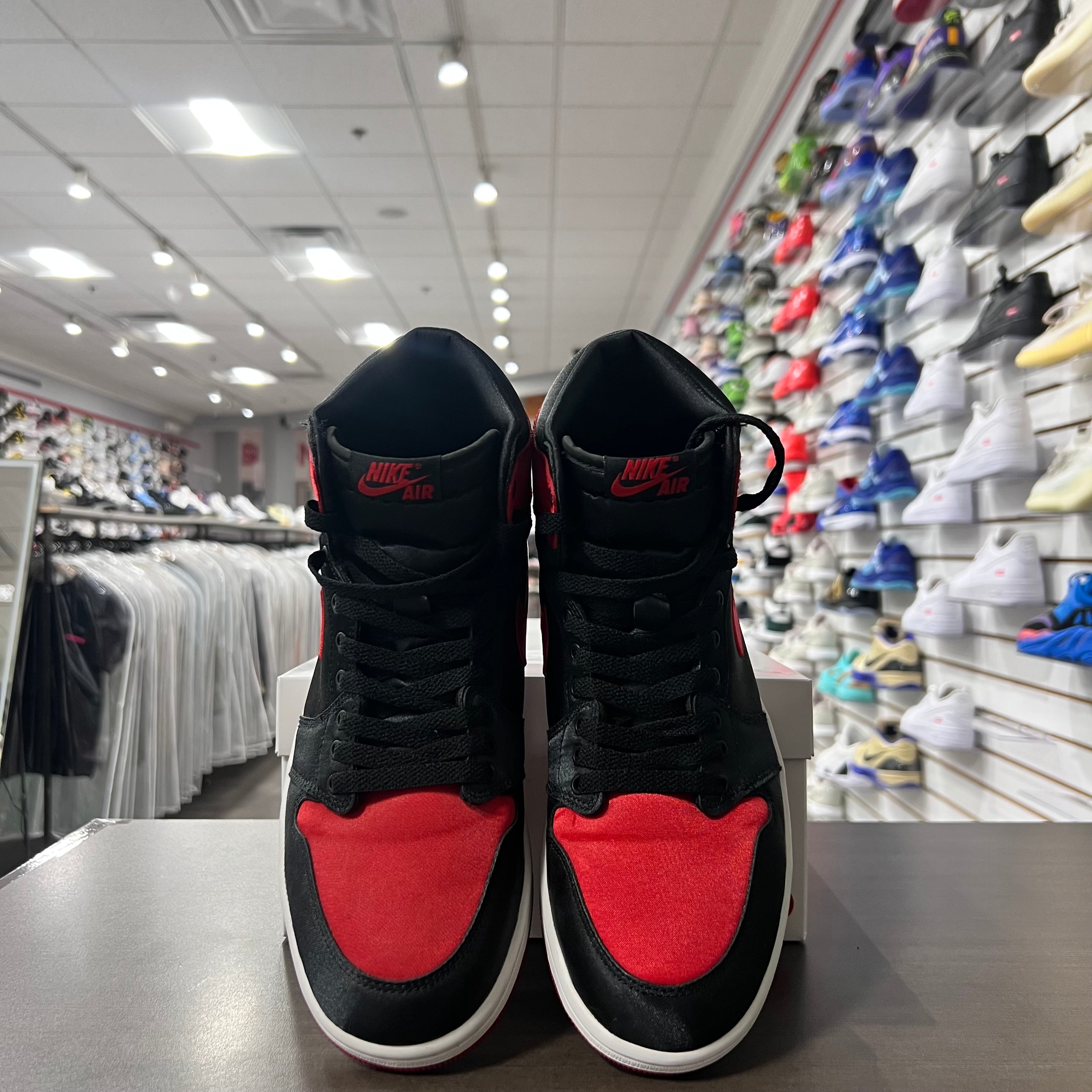 Jordan Retro 1 High Og Mens Satin Bred (Lightly Worn+Replacement Box)