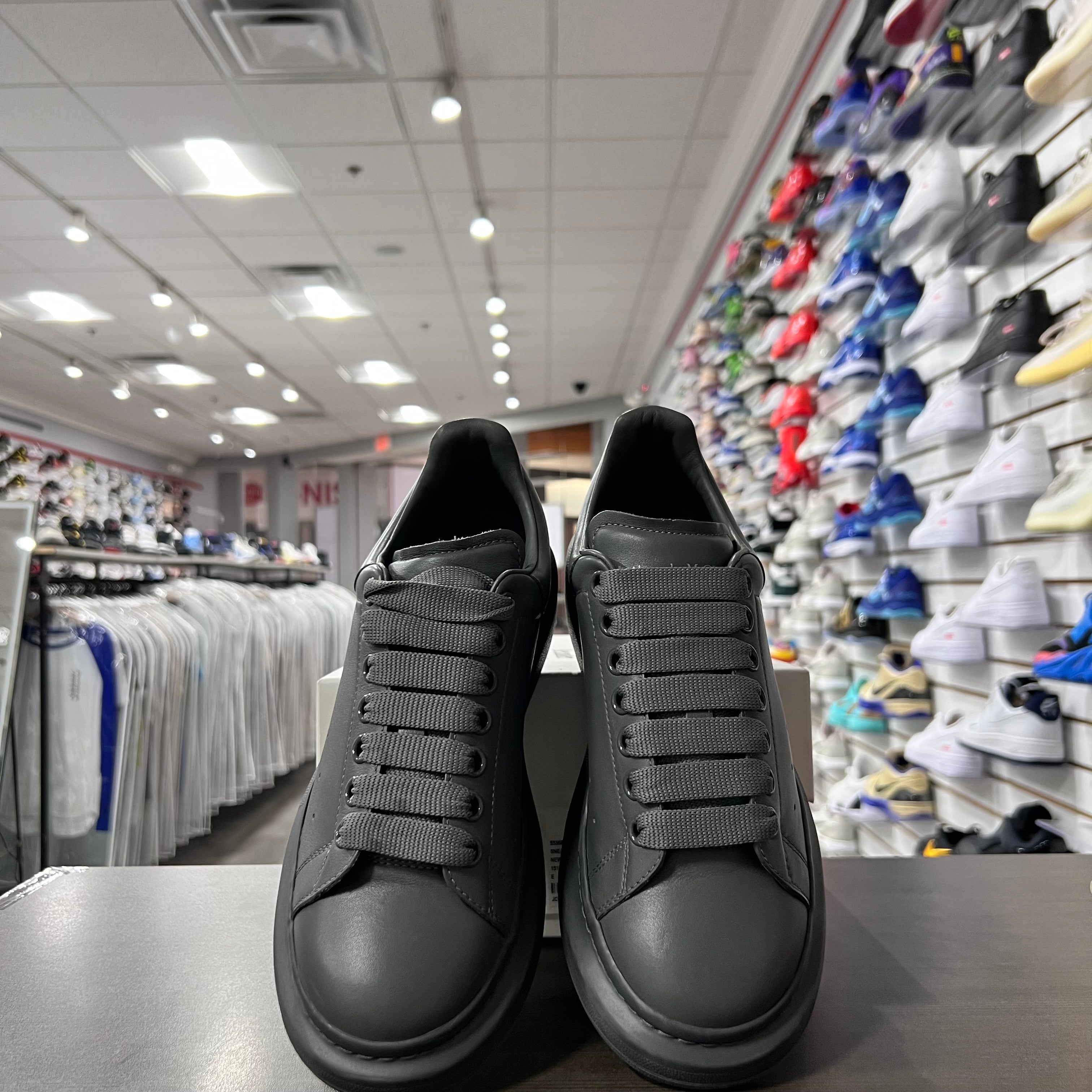 Alexander Mcqueen Sneaker Grey (Lightly Worn)