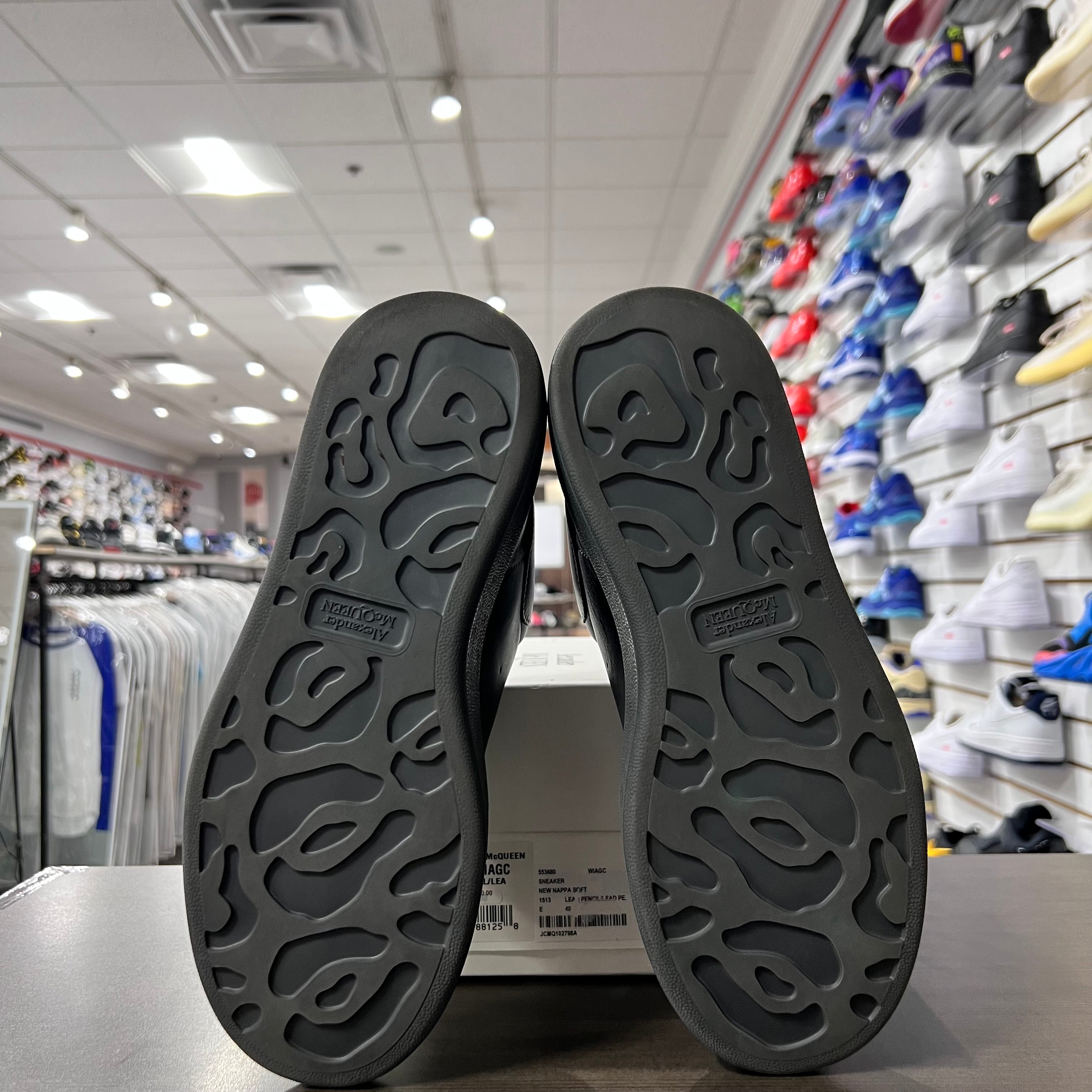 Alexander Mcqueen Sneaker Grey (Lightly Worn)