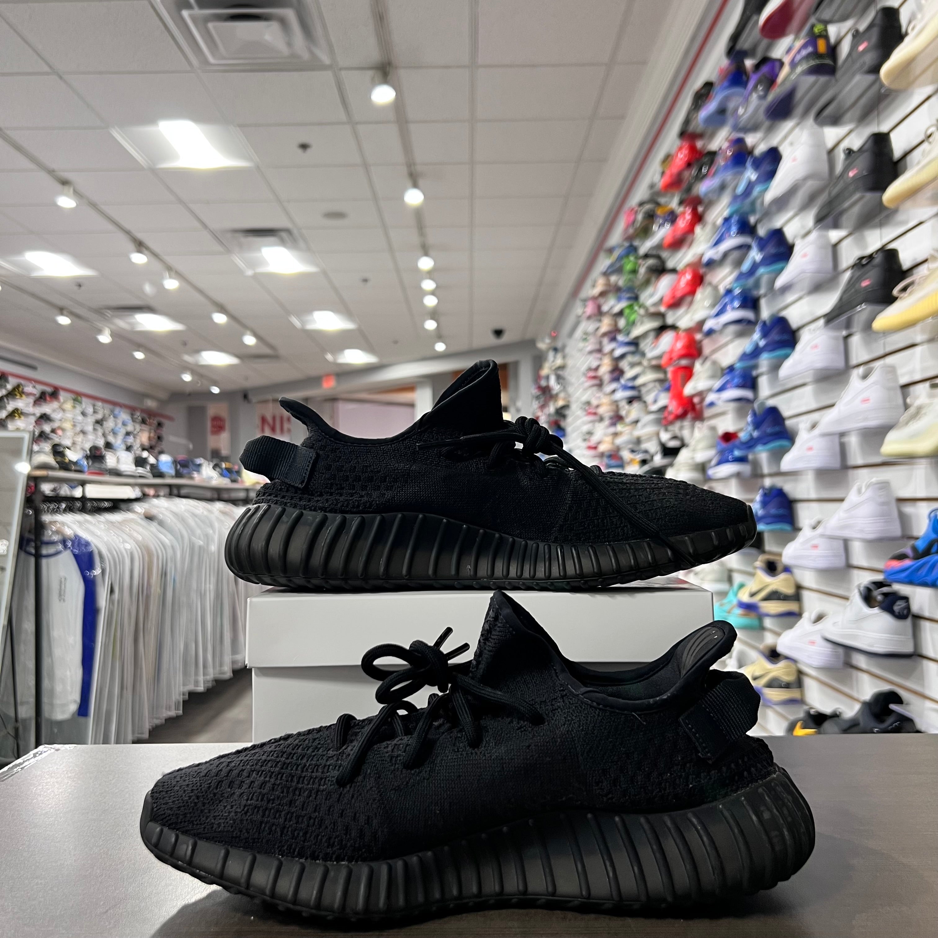 Yeezy 350 V2 Onyx (Lightly Worn + Replacement Box)