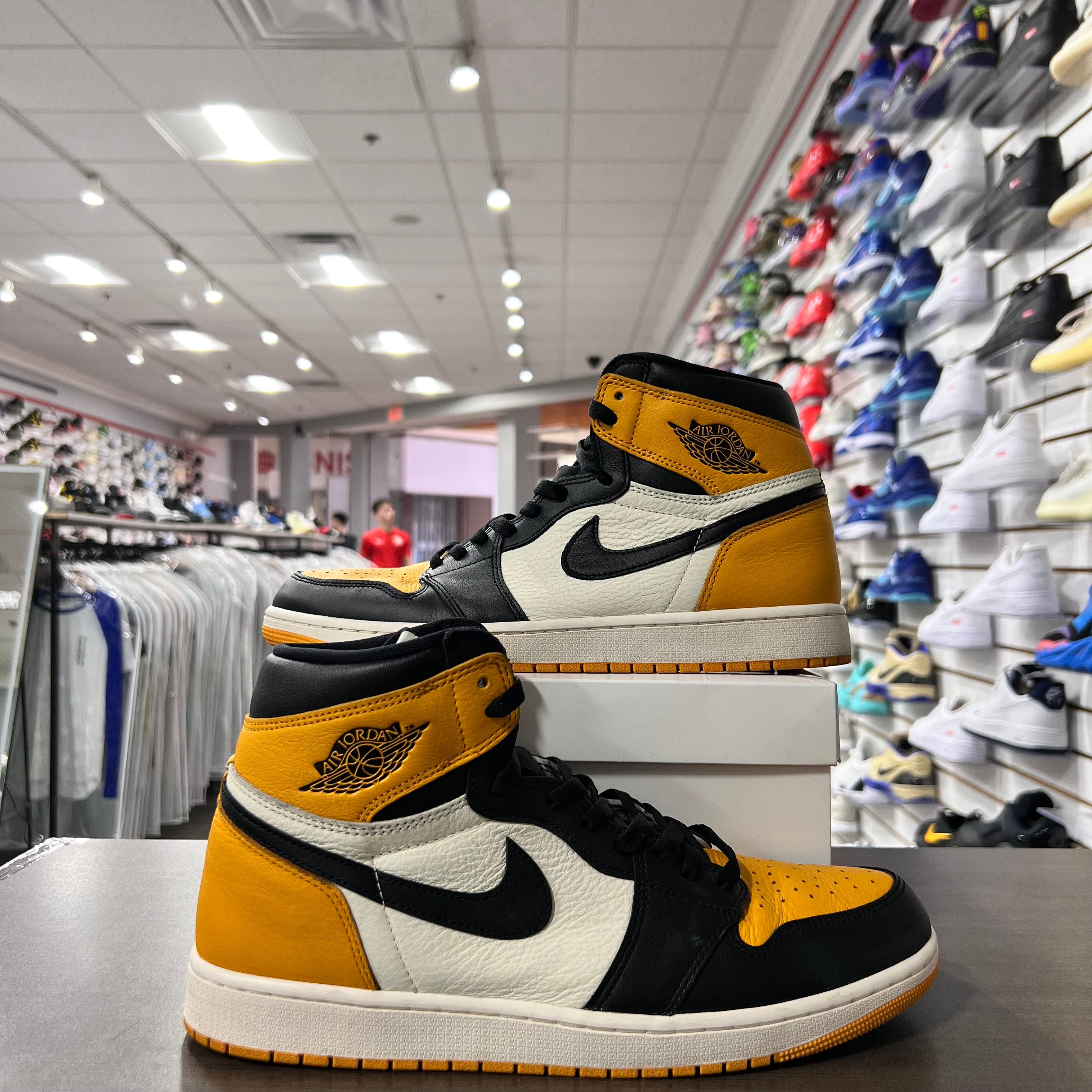 Jordan Retro 1 High Og Mens Taxi (Lightly Worn+Replacement Box)