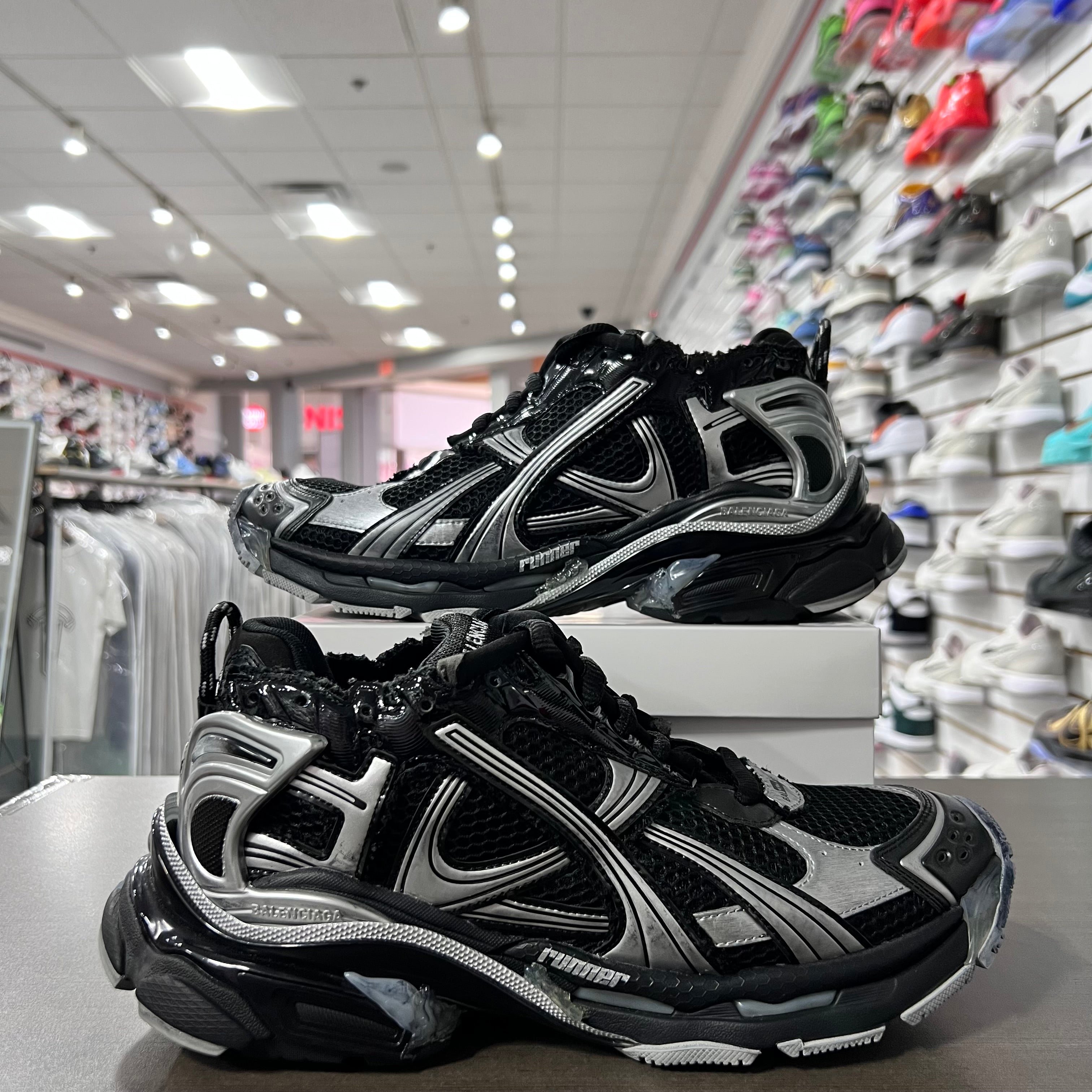 Balenciaga Runner Black Silver (Lightly Worn+Replacement Box)