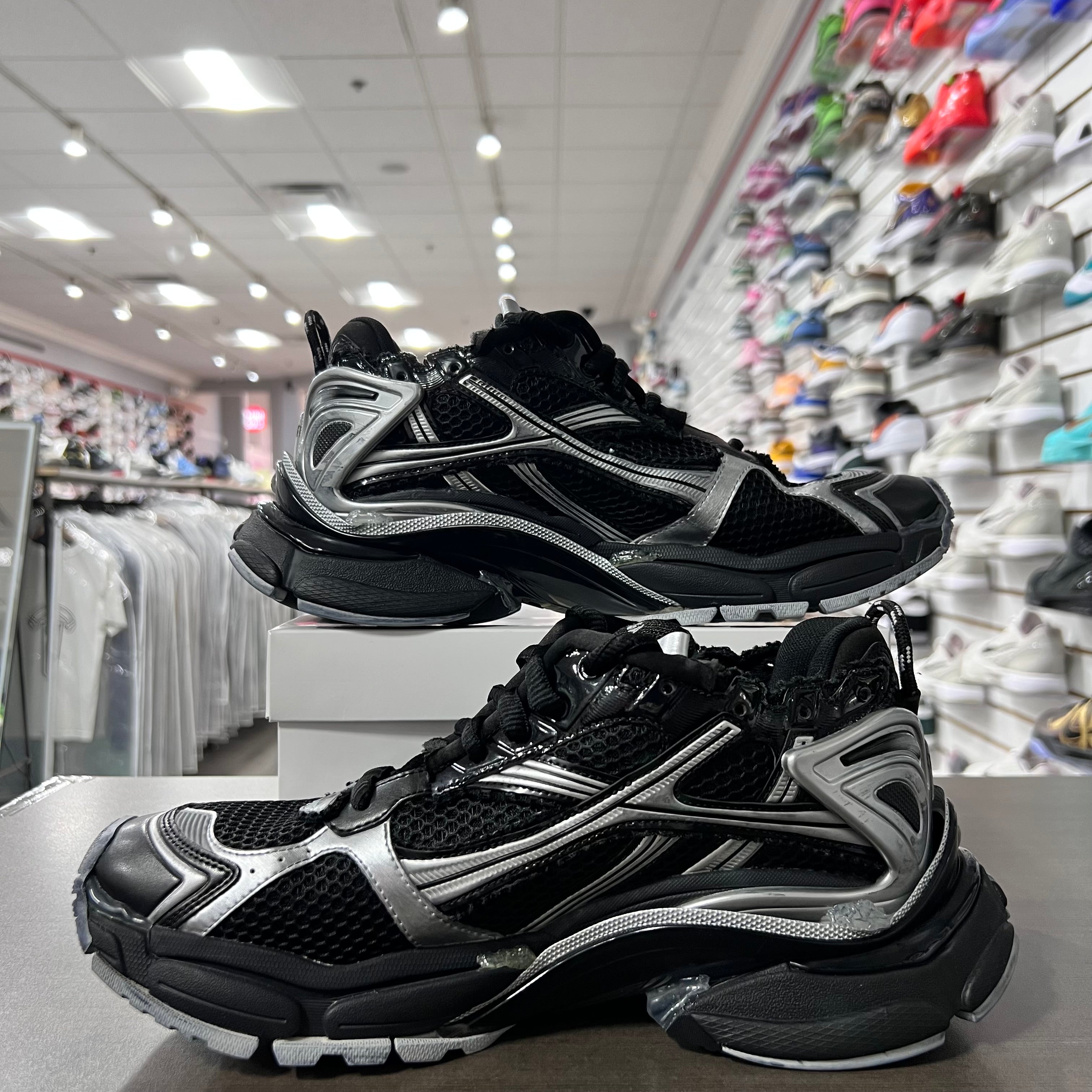 Balenciaga Runner Black Silver (Lightly Worn+Replacement Box)