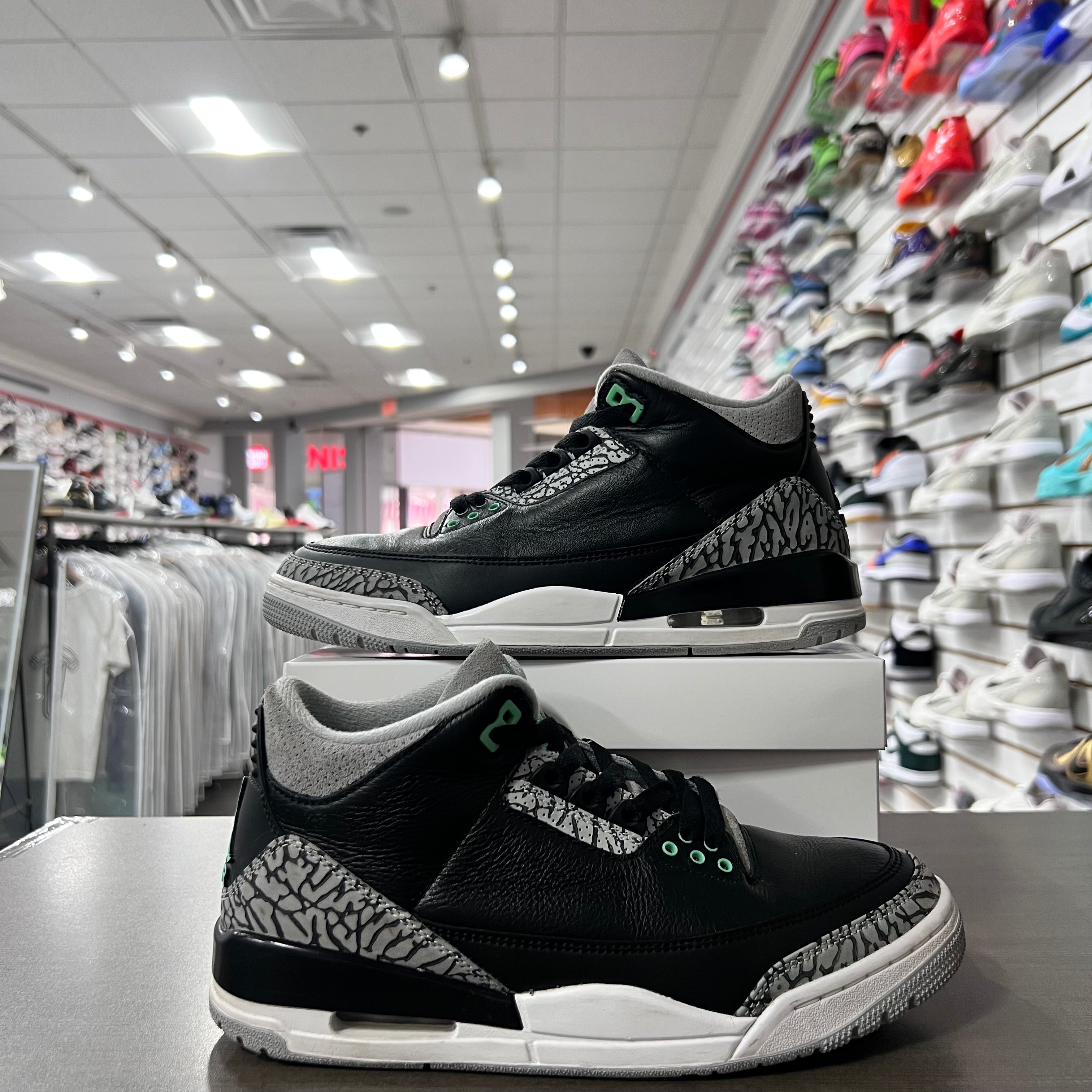 Jordan Retro 3 Mens Green Glow (Lightly Worn+Replacement Box)