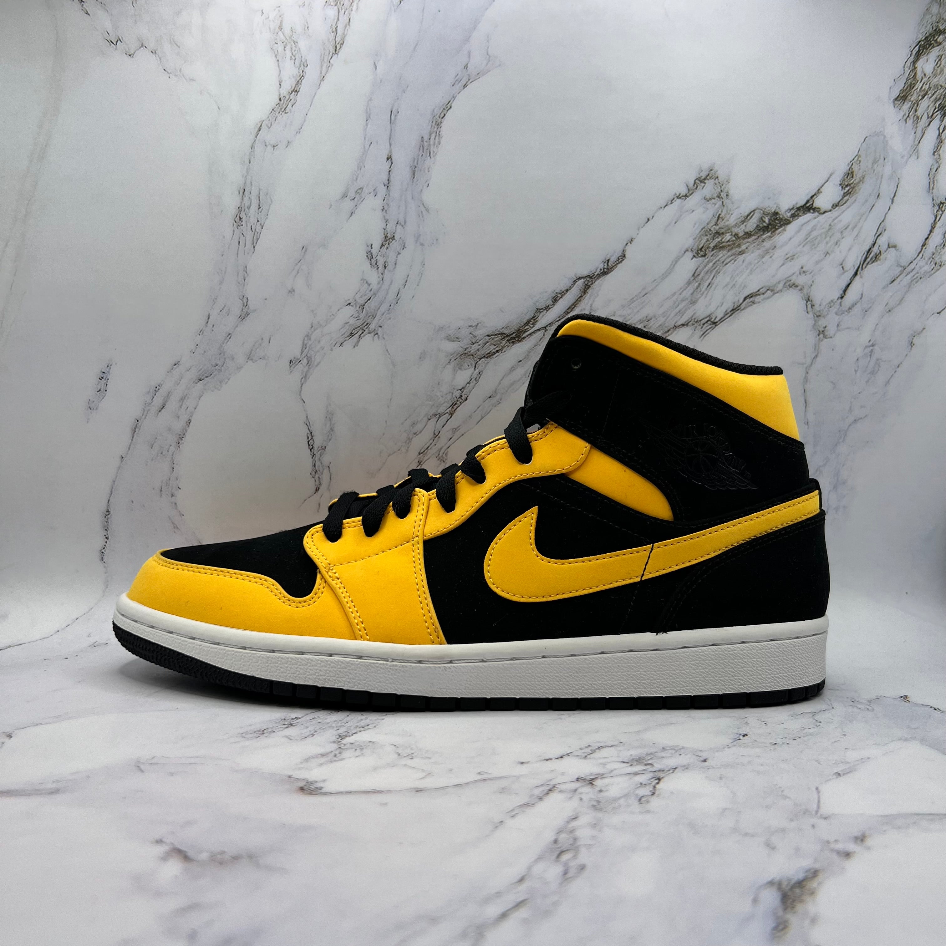 Jordan 1 Mid Mens Reverse New Love (Replacement Box)