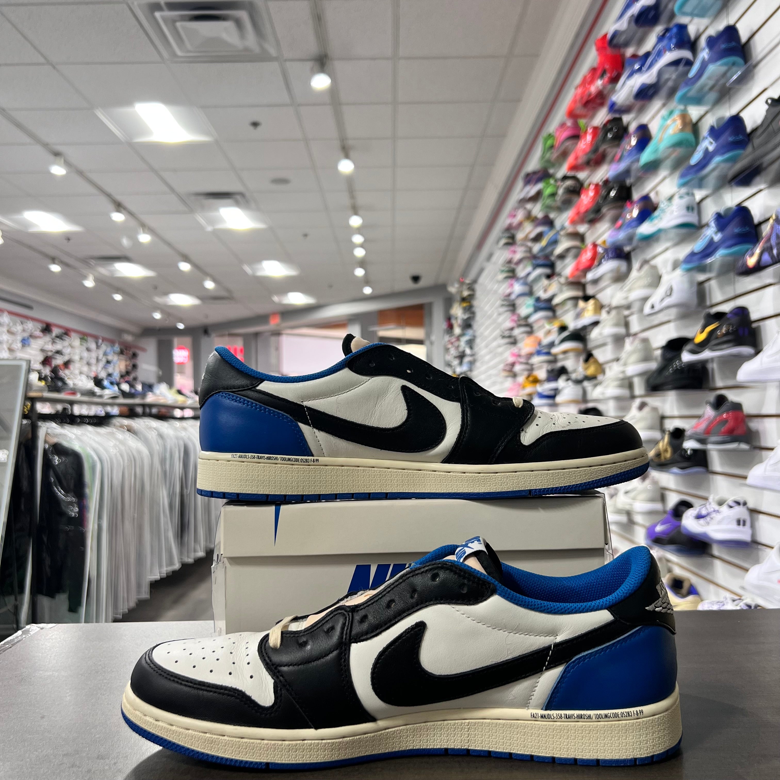 Jordan Retro Low 1 OG SP Fragment x Travis Scott (Lightly Worn)