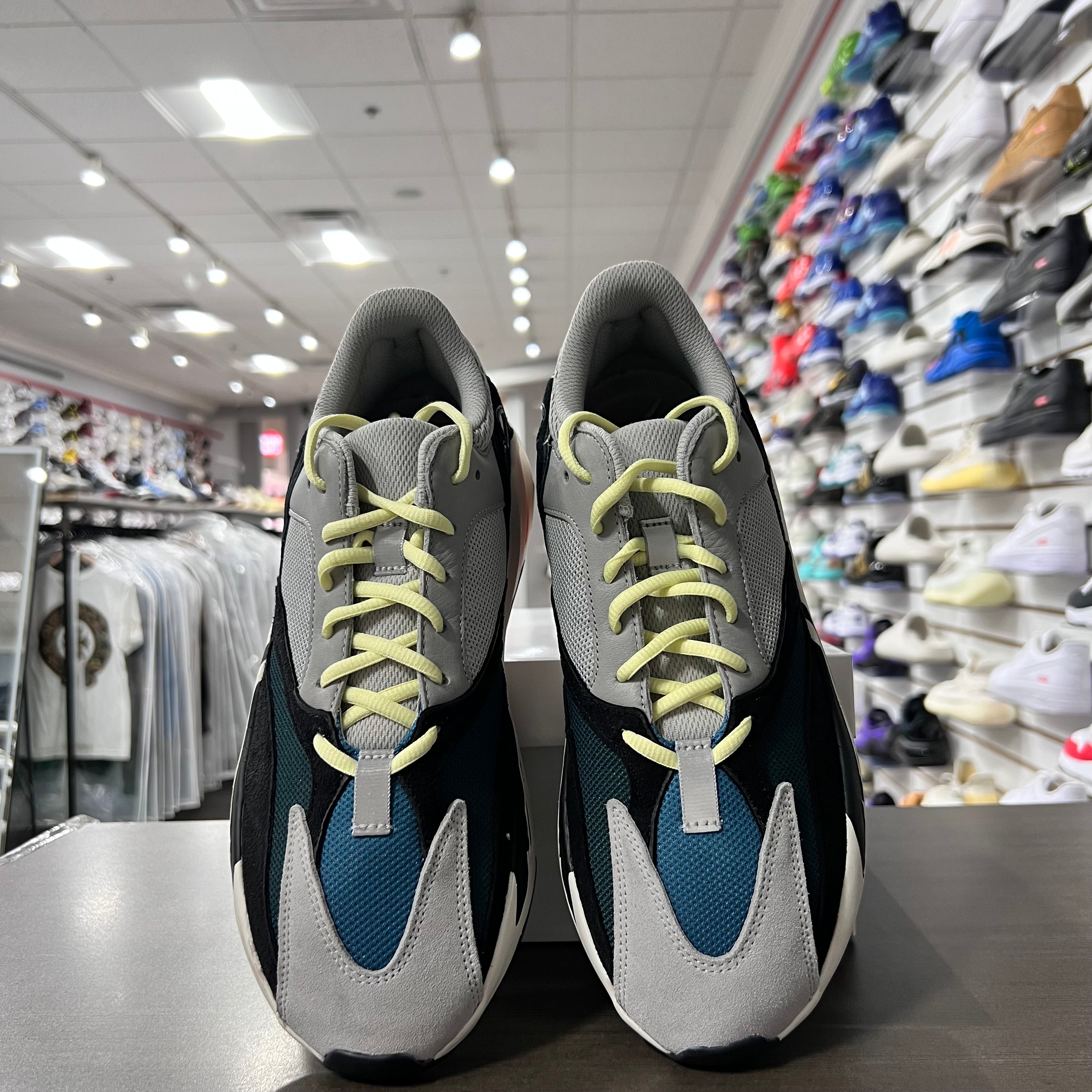 Yeezy 700 Wave Runner (Lightly Worn+Replacement Box)