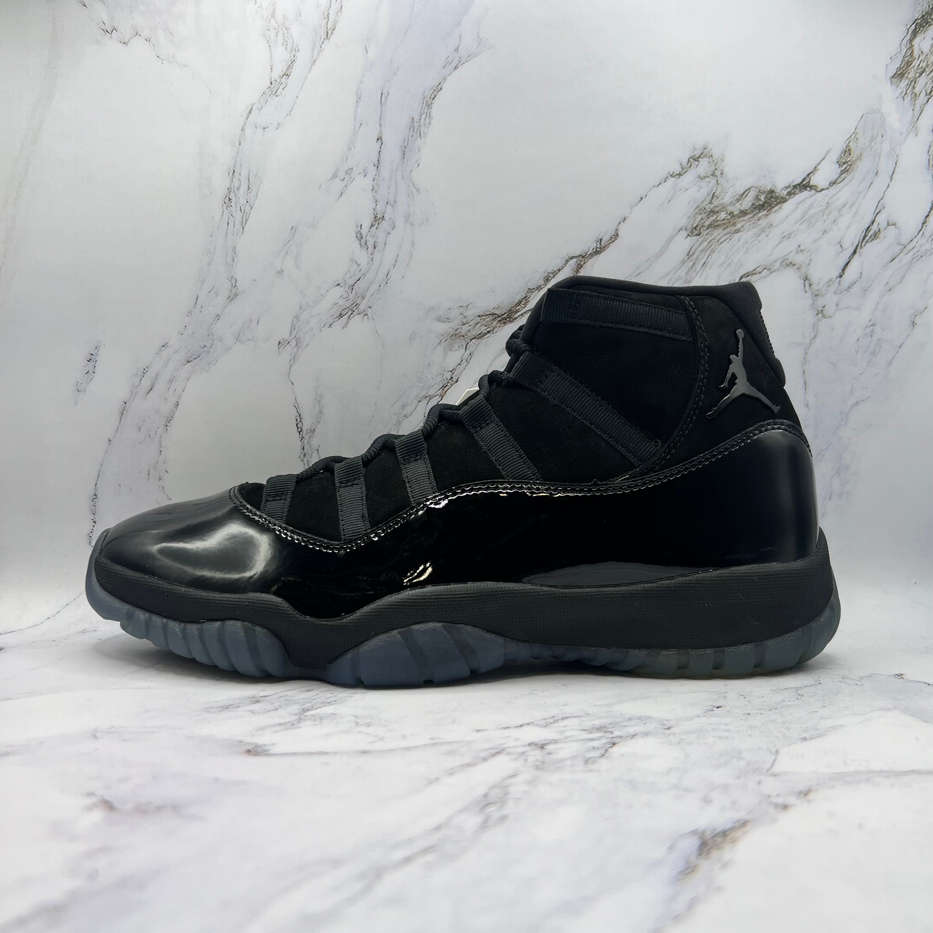 Jordan Retro 11 Mens Cap And Gown