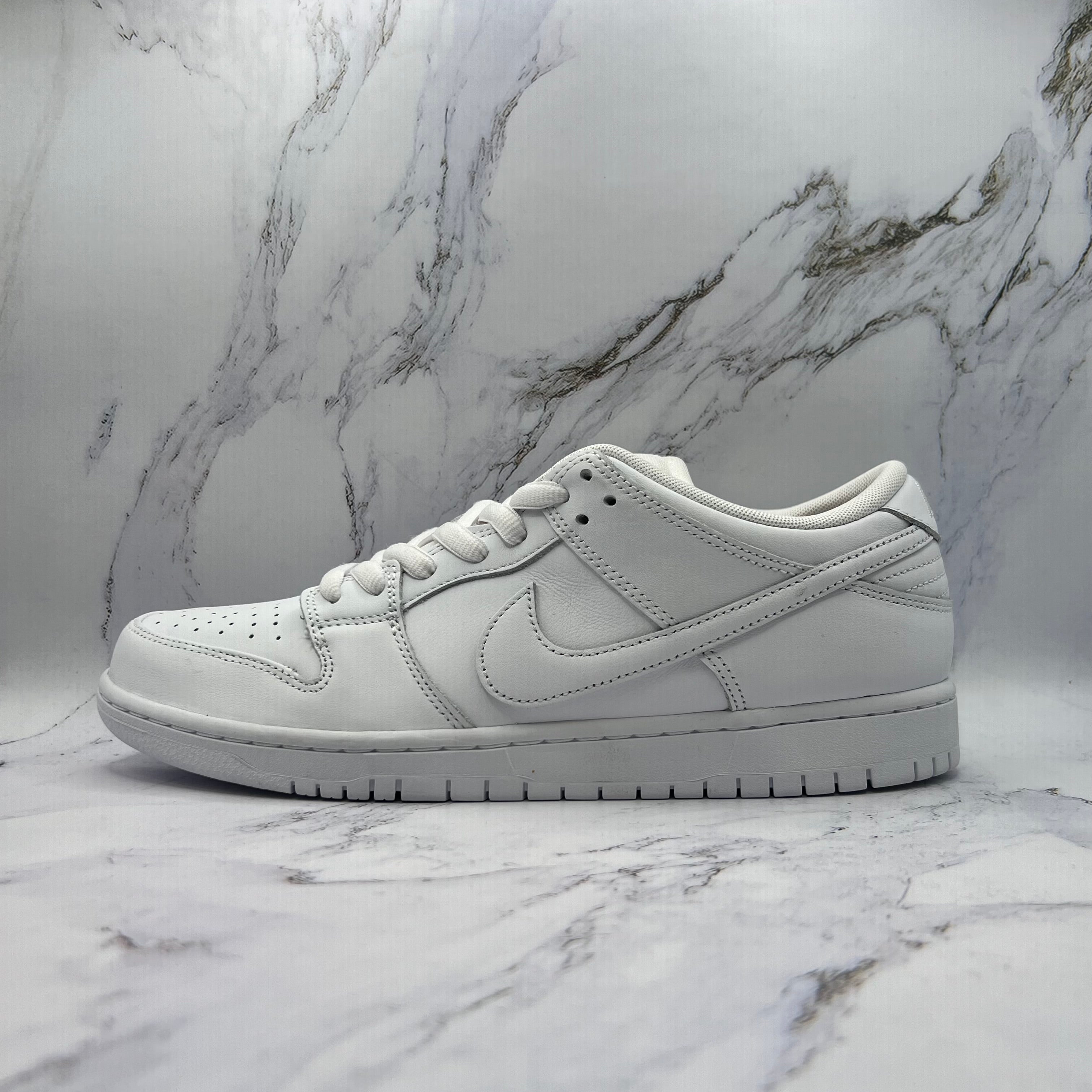 Nike Sb Dunk Low Triple White