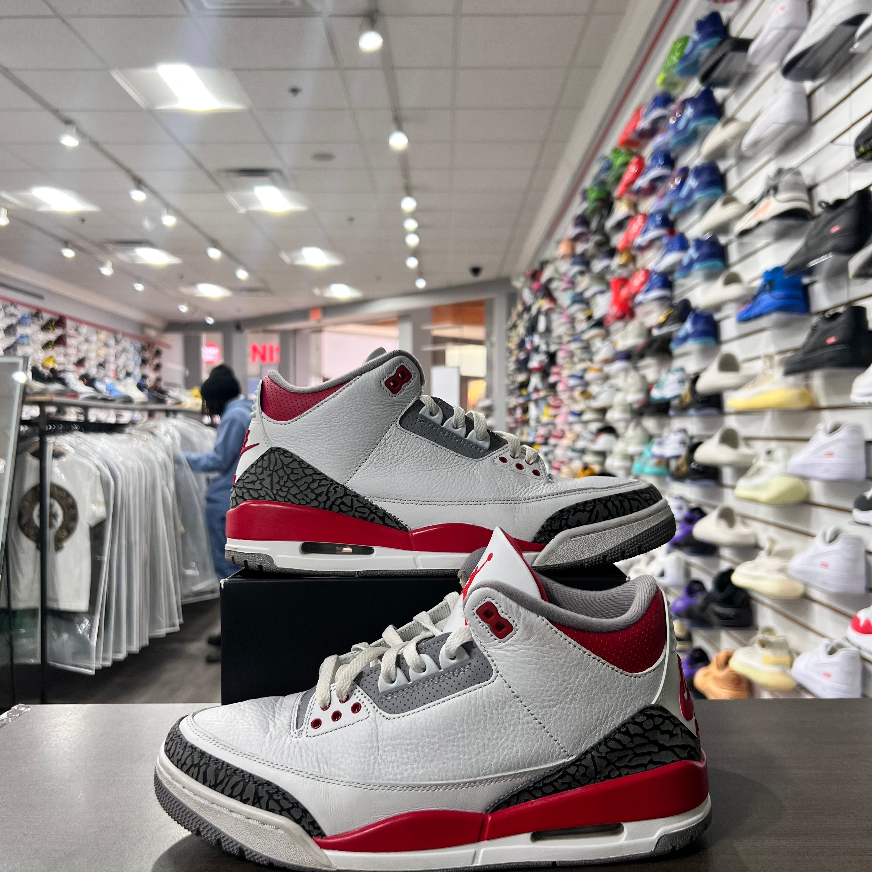 Jordan Retro 3 Mens Fire Red (Lightly Worn)
