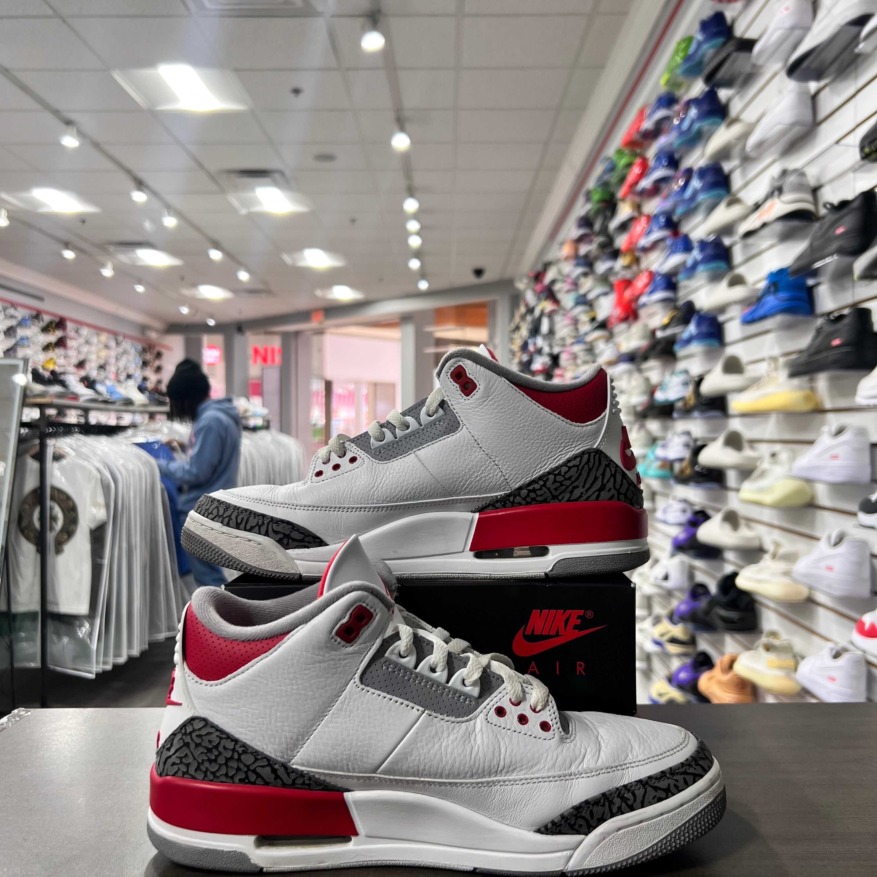 Jordan Retro 3 Mens Fire Red (Lightly Worn)