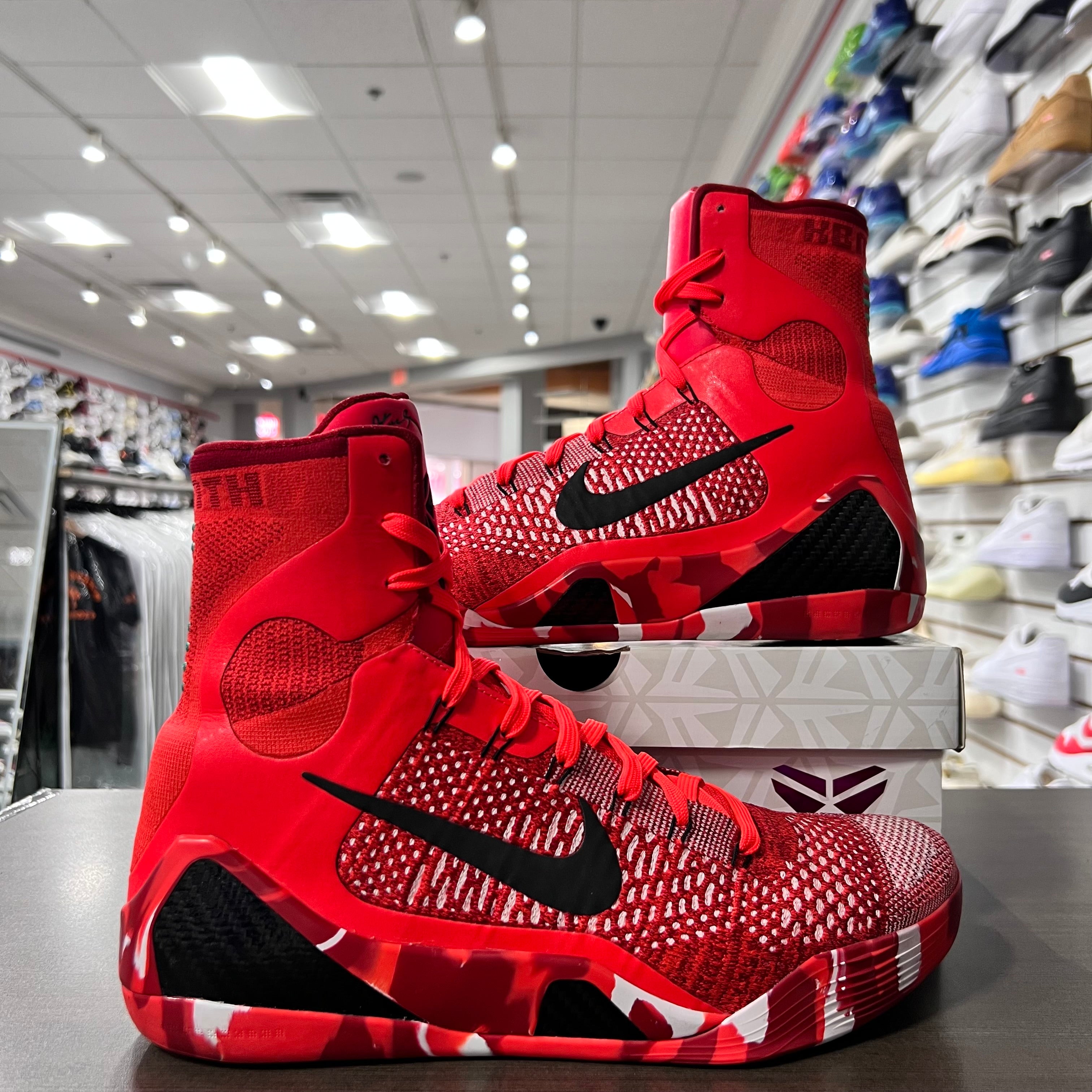 Nike Kobe 9 Elite Christmas (2014)(Lightly Worn)