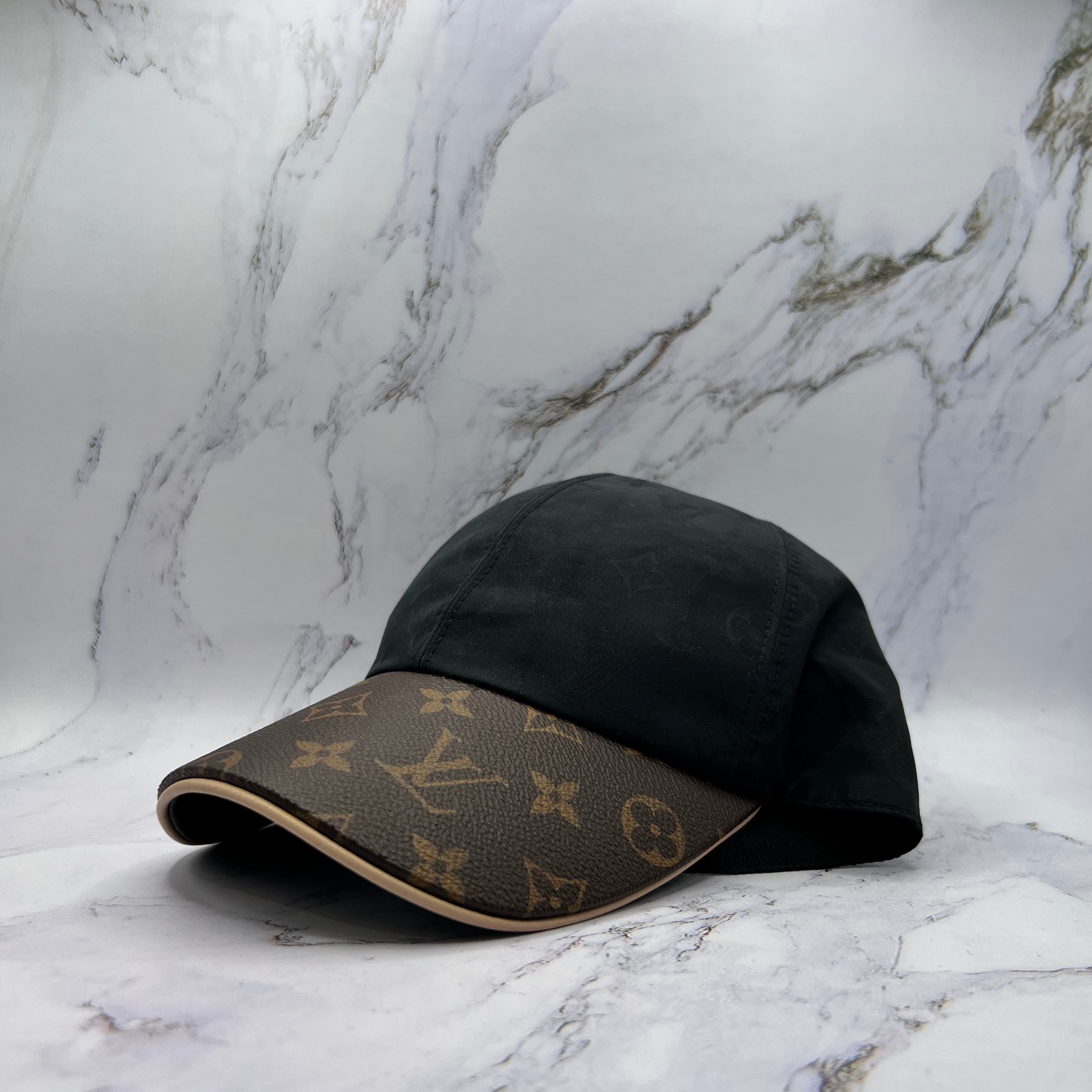 Louis Vuitton Reversible Monogram Hat Black Brown (Lightly Worn)