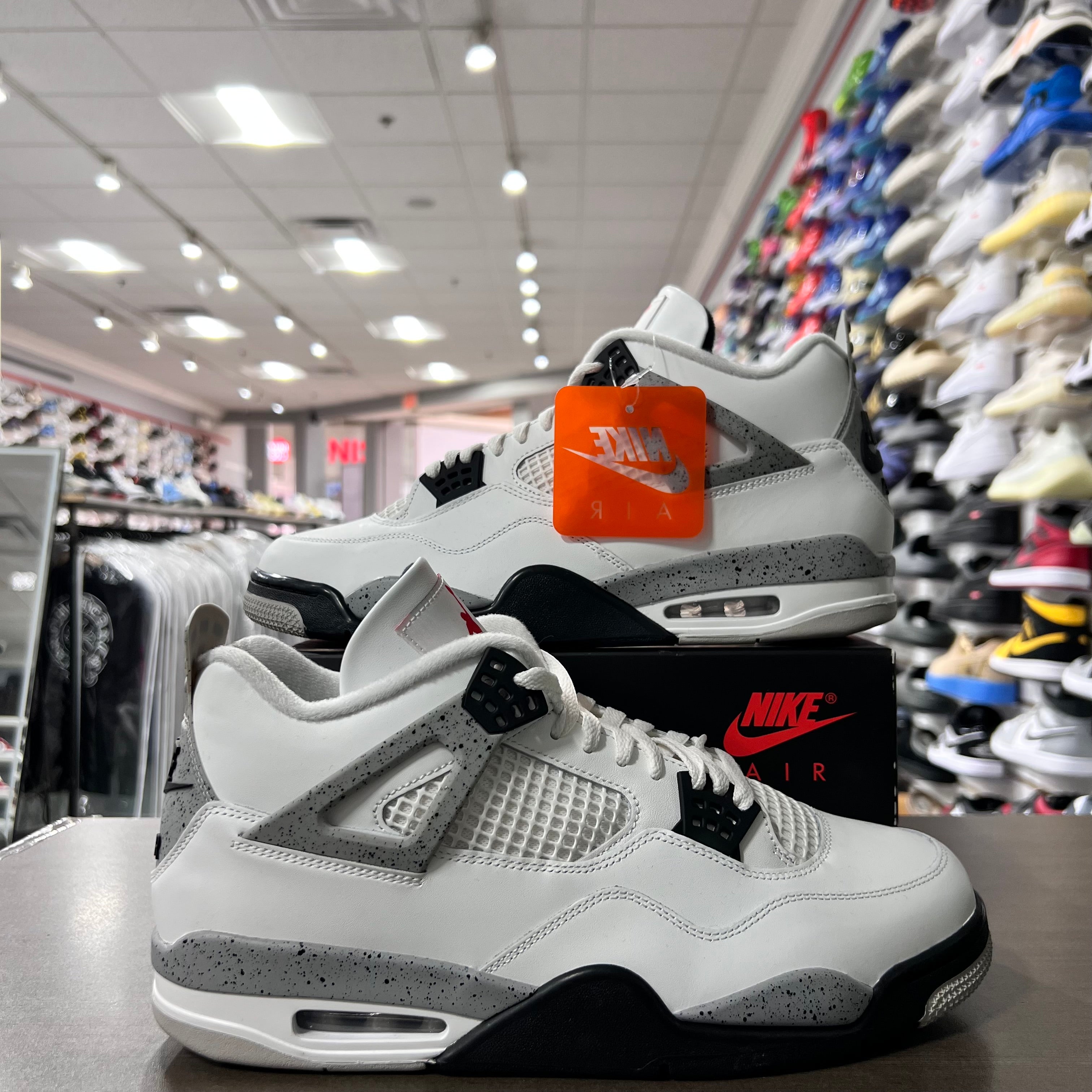 Jordan Retro 4 Mens White Cement (Lightly Worn)