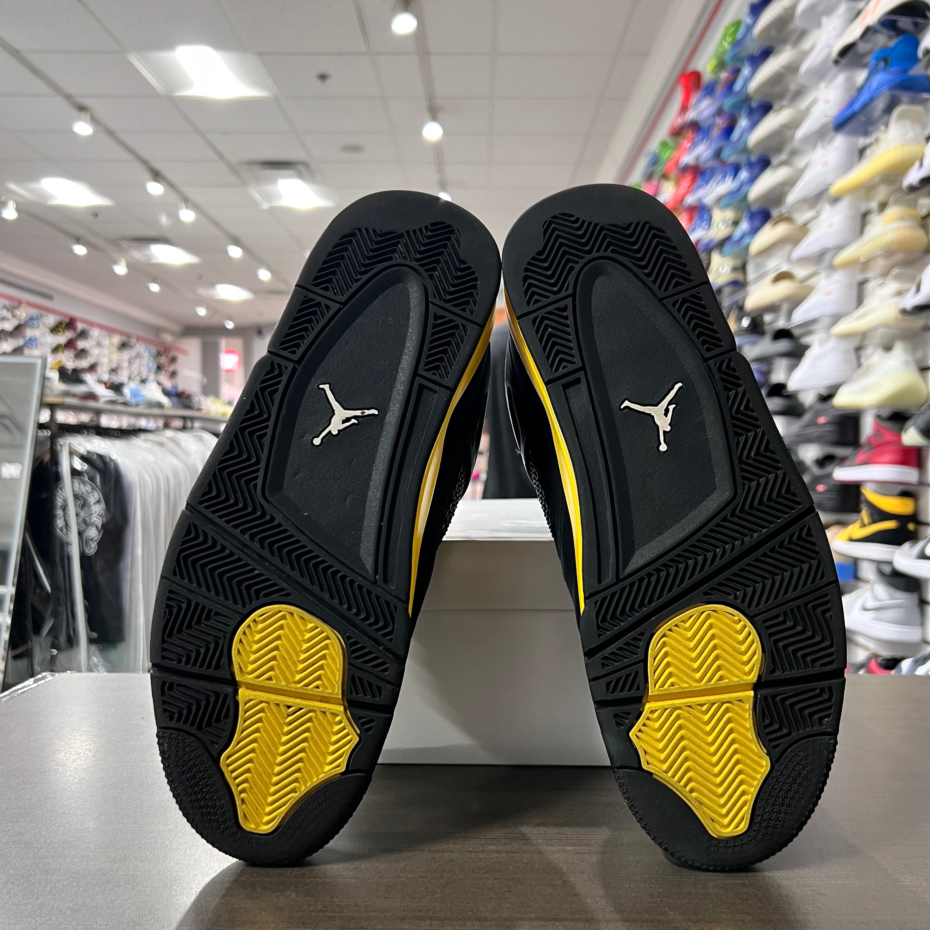 Jordan Retro 4 Mens Thunder (Lighly Worn+Replacement Box)