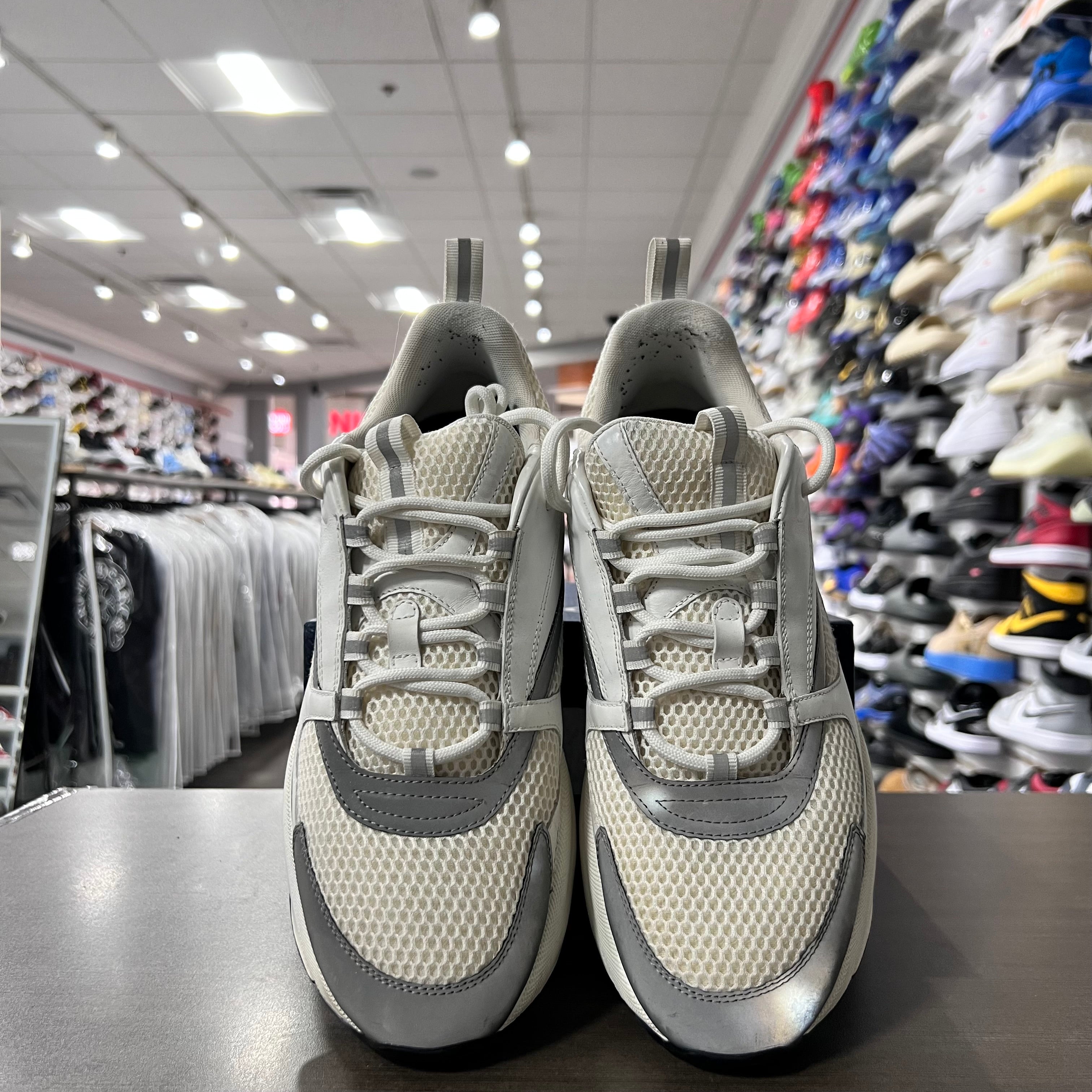 Christian Dior B22 White Cream (Lightly Worn)