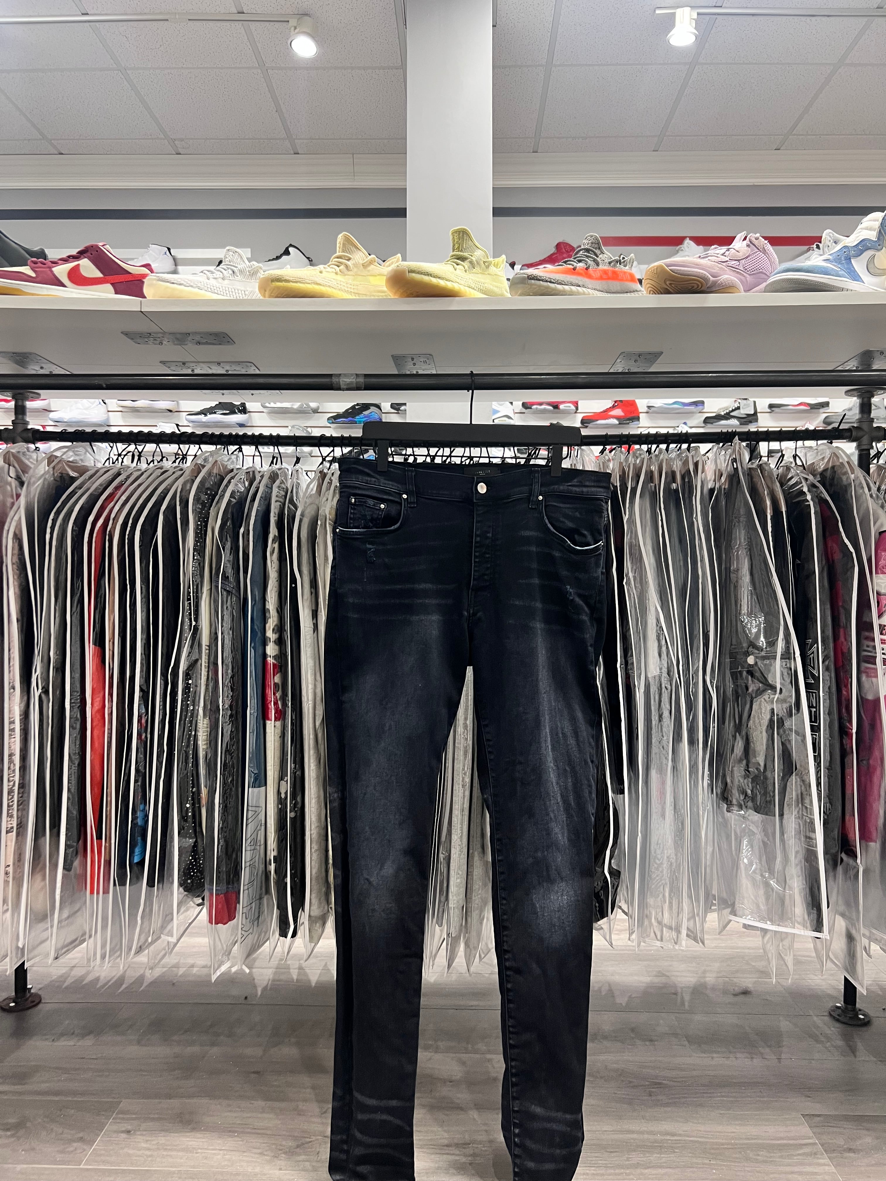 Amiri Jeans Black (Lightly Worn)