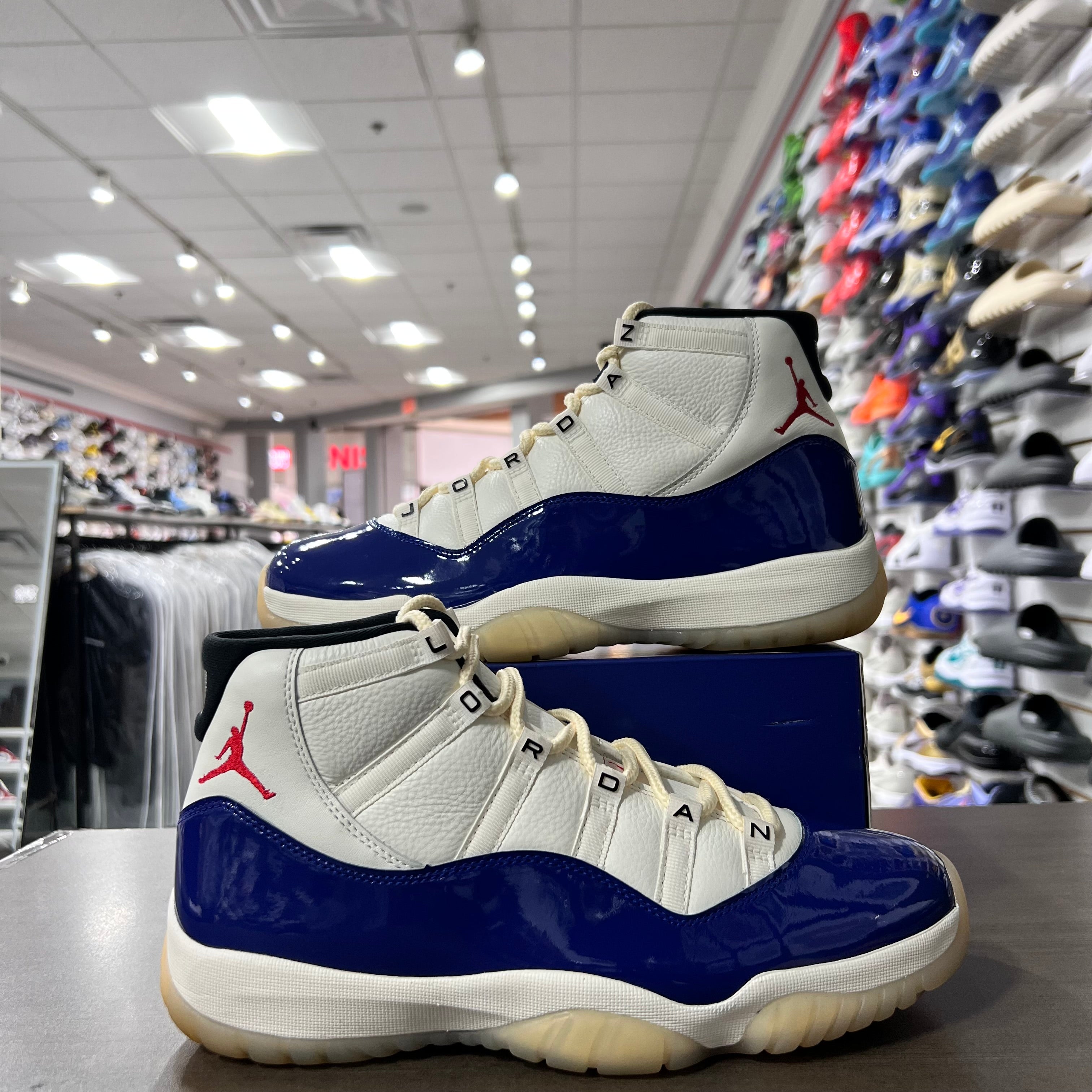 Jordan Retro 11 Mens Rare Air (Lightly Worn)