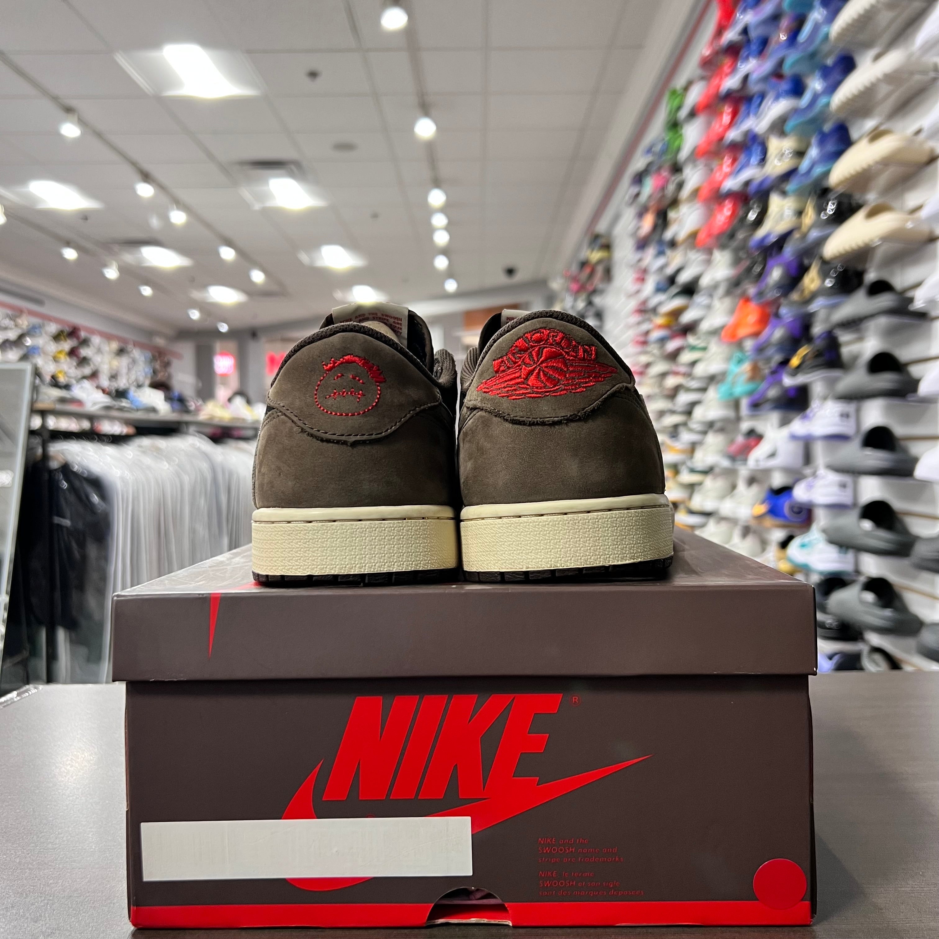 Jordan 1 Retro Low OG SP Travis Scott Mocha (Lightly Worn)