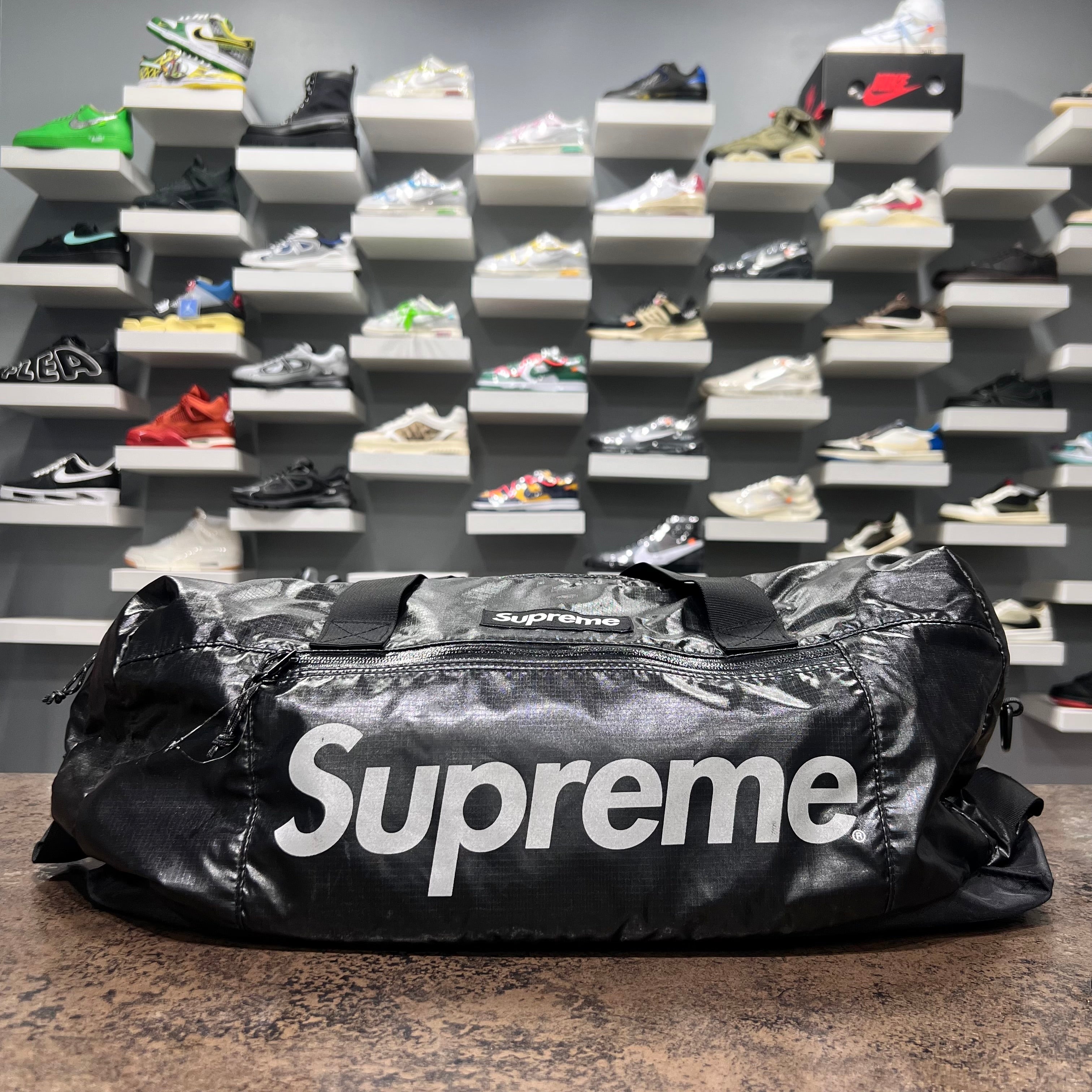 Supreme FW17 Duffle Bag Black (Lightly Worn)