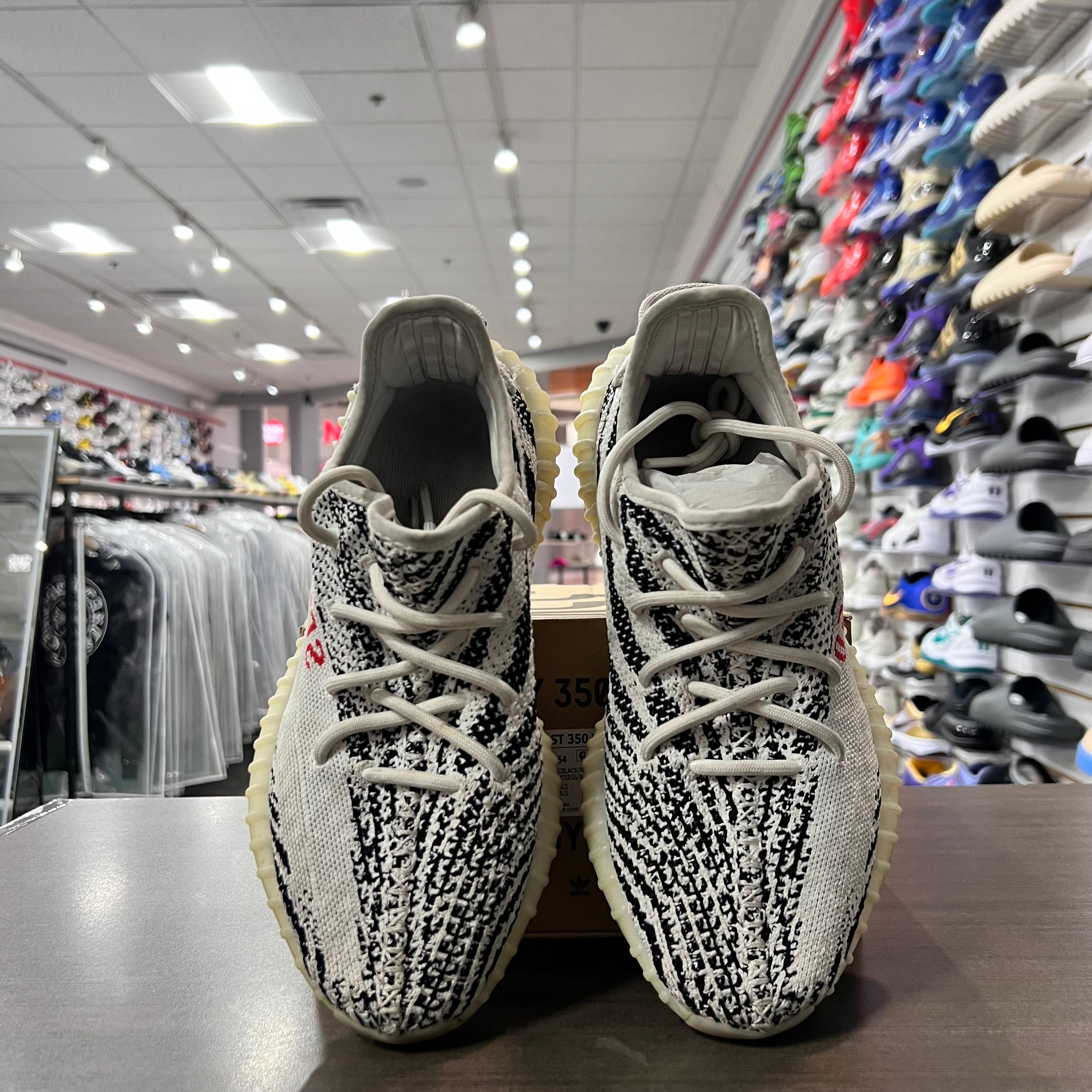 Yeezy 350 V2 Zebra (Lightly Worn)