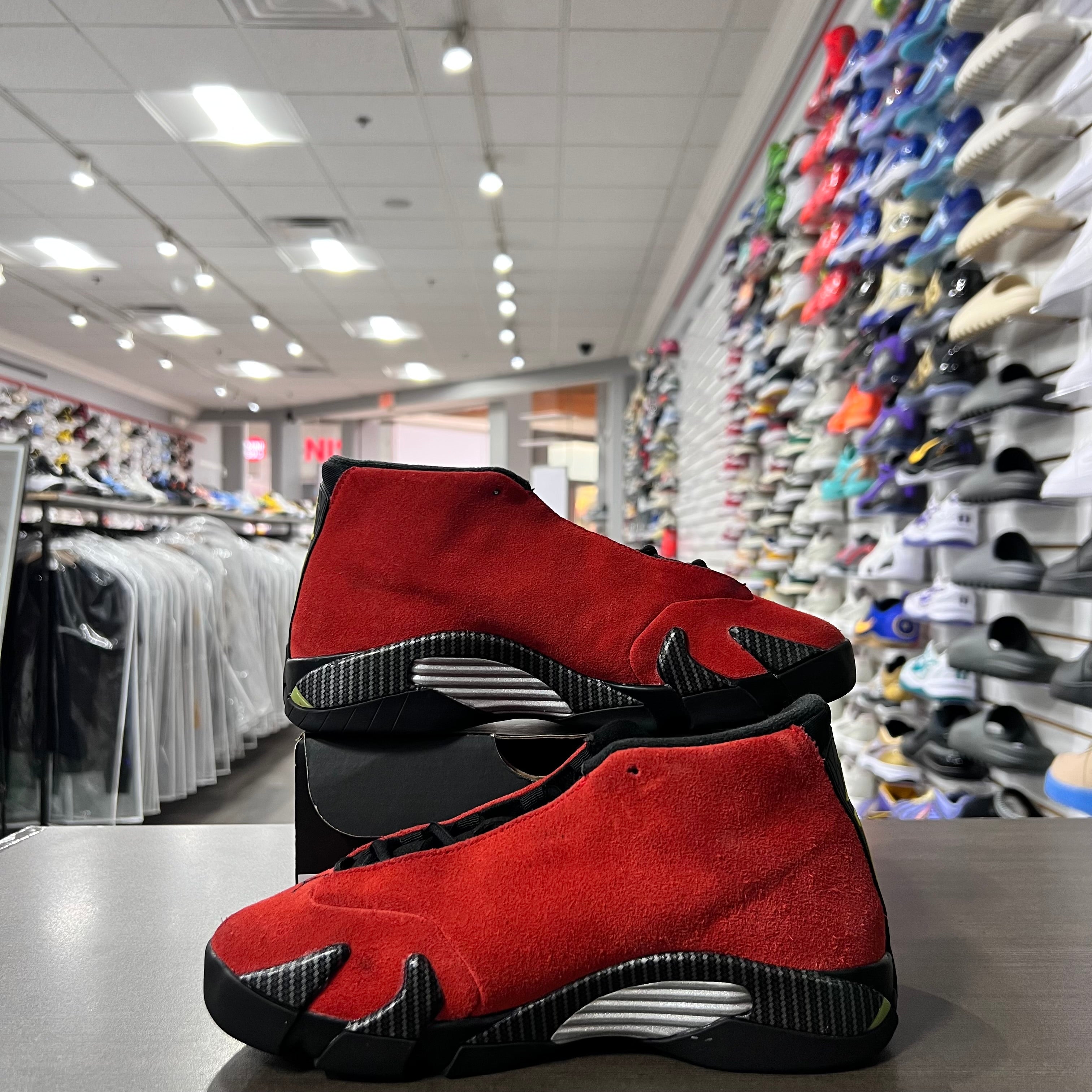 Jordan Retro 14 Gs Ferrari (2025)(Lightly Worn)