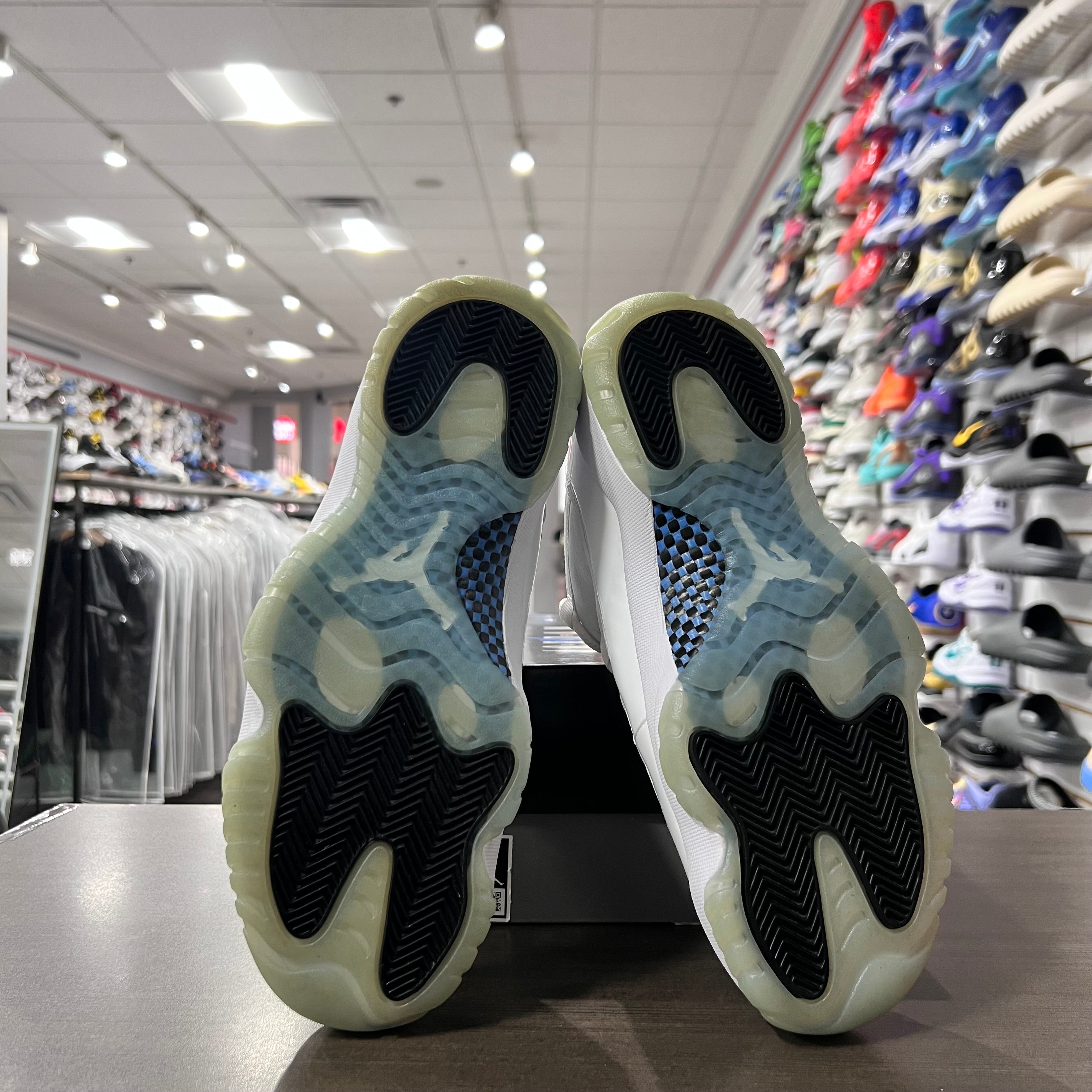 Jordan Retro 11 Low Mens Legend Blue (Lightly Worn)