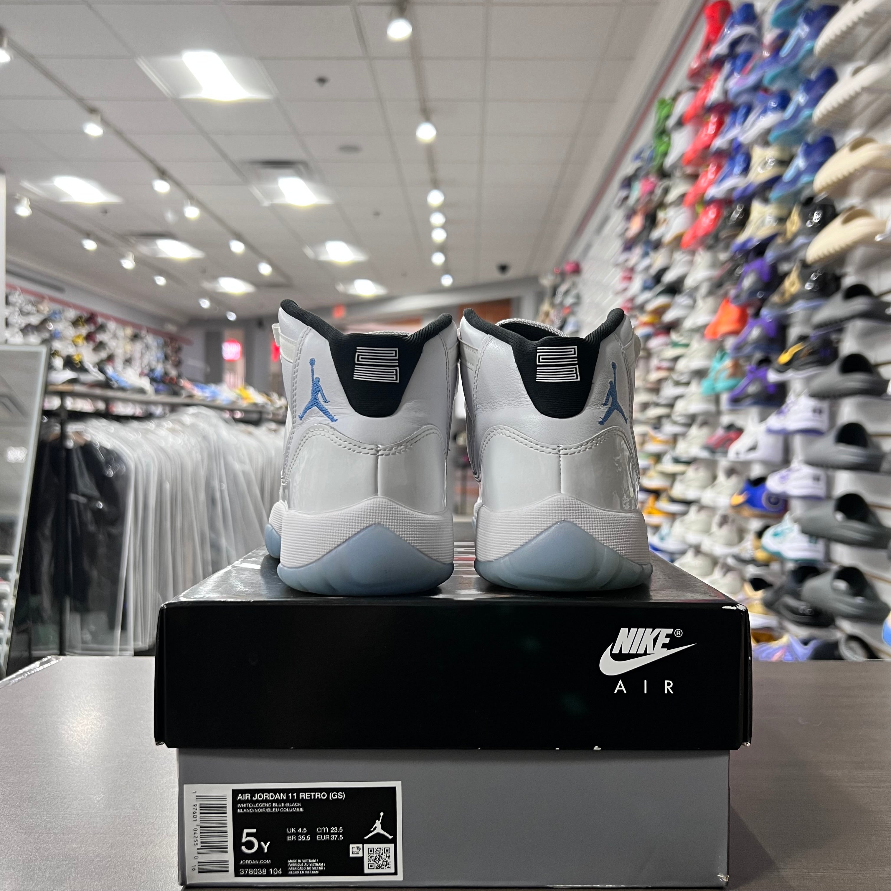 Jordan Retro 11 Gs Legend Blue (Lightly Worn)